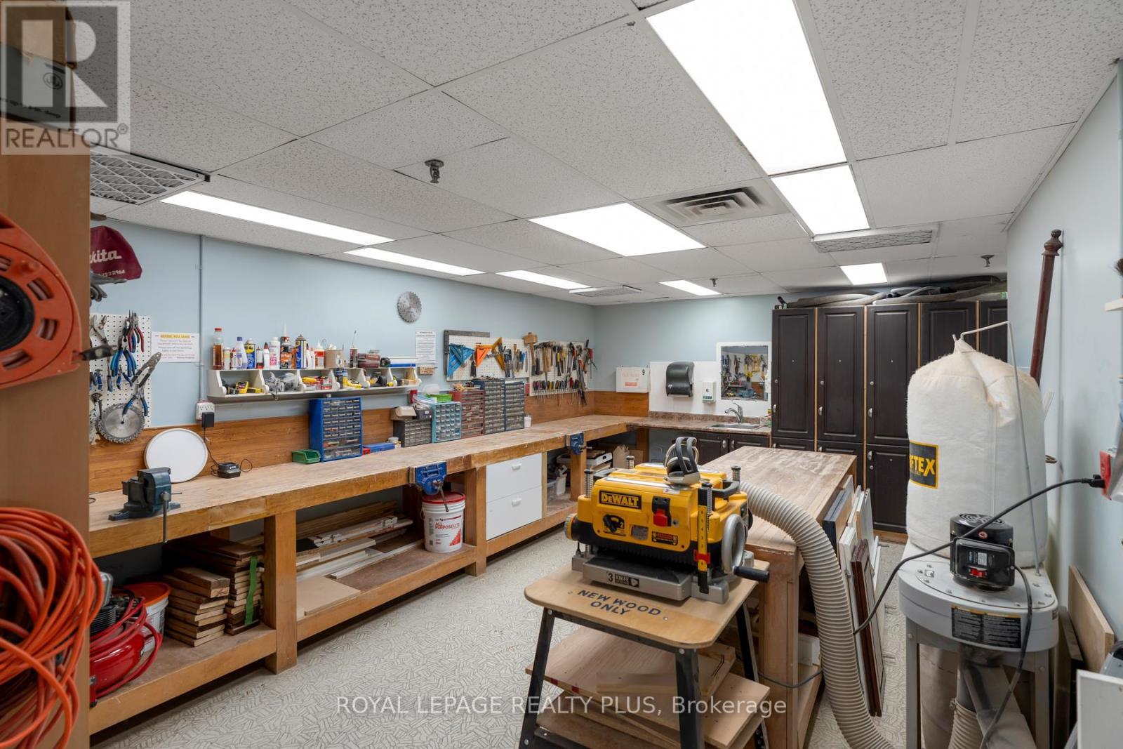 












206 - 2185 MARINE DRIVE

,
Oakville,




Ontario
L6L5L6

