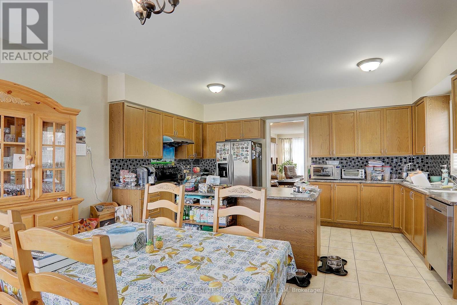 












5507 FESTIVAL DRIVE

,
Mississauga,




Ontario
L5M0G6

