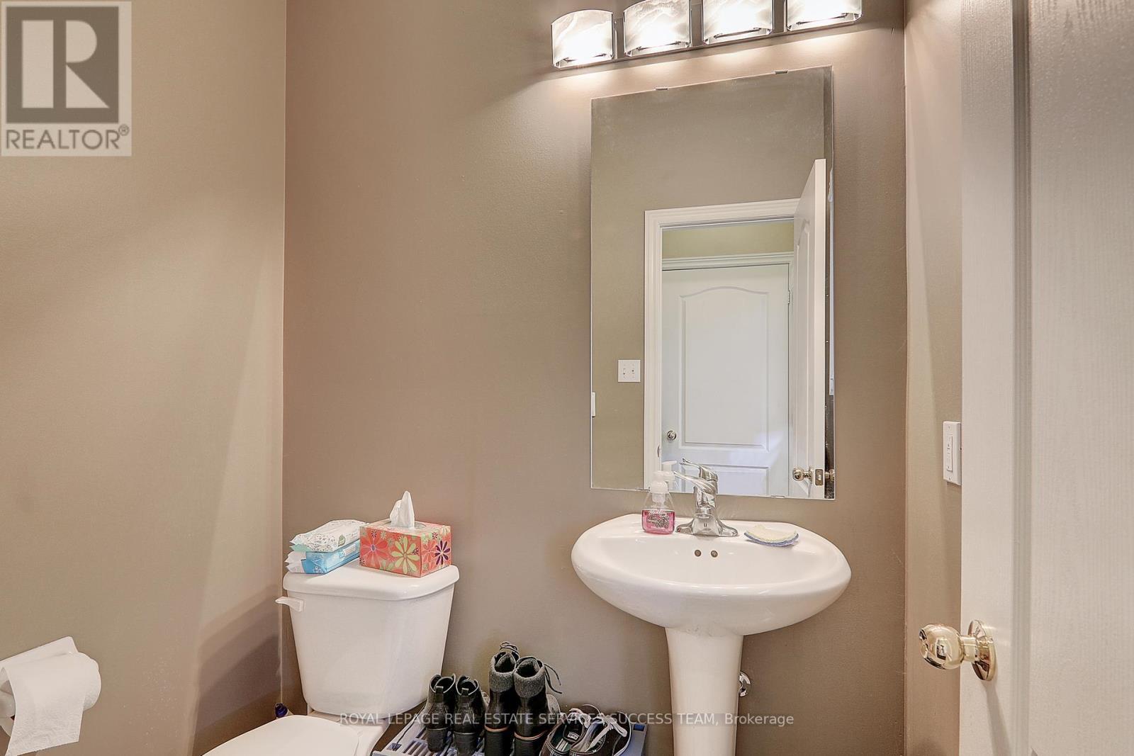 












5507 FESTIVAL DRIVE

,
Mississauga,




Ontario
L5M0G6

