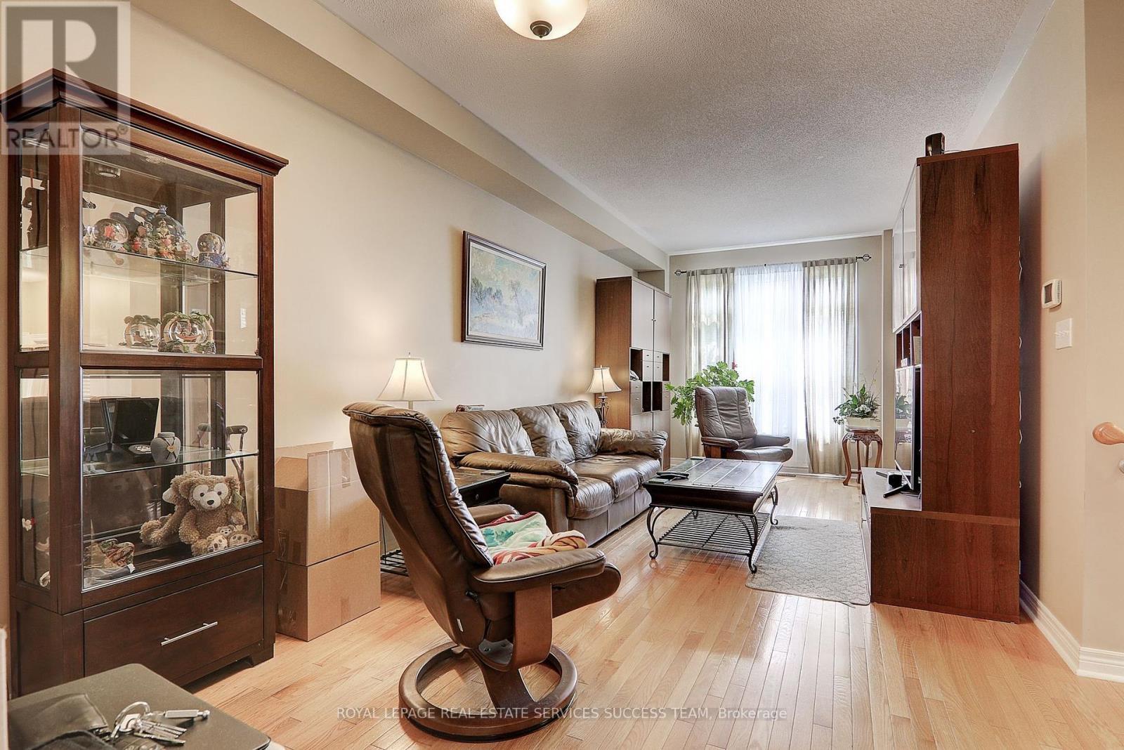 












5507 FESTIVAL DRIVE

,
Mississauga,




Ontario
L5M0G6

