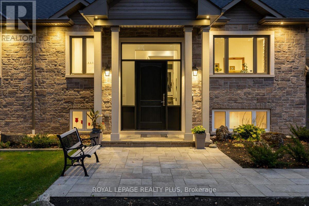 












3136 LIMESTONE ROAD

,
Milton,




Ontario
L0P1B0

