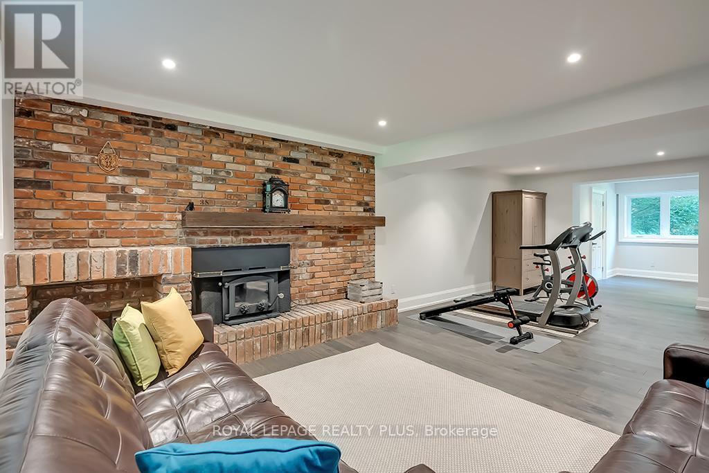 












3136 LIMESTONE ROAD

,
Milton,




Ontario
L0P1B0

