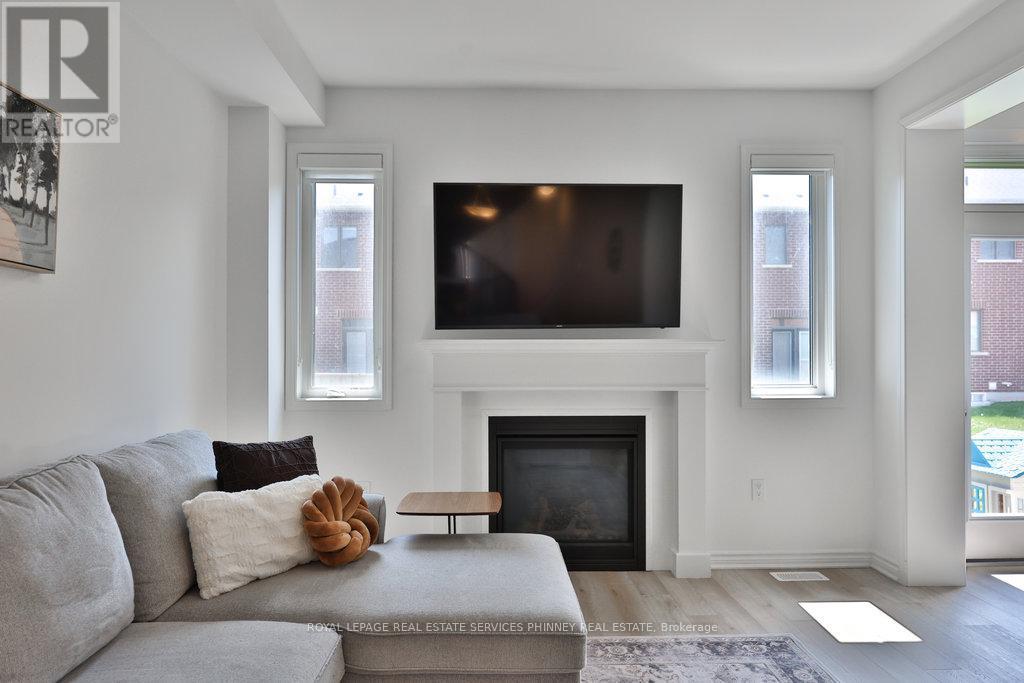 












1200 ANSON GATE

,
Oakville,




Ontario
L6H3Z9

