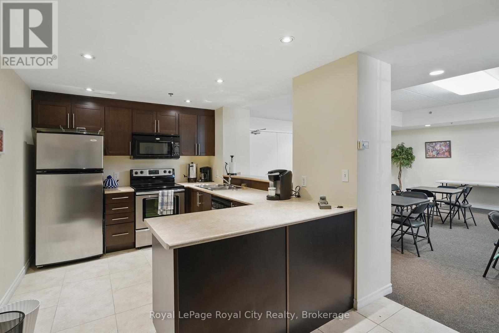 












415 - 308 WATSON PARKWAY N

,
Guelph (Grange Road),




Ontario
N1E0G7

