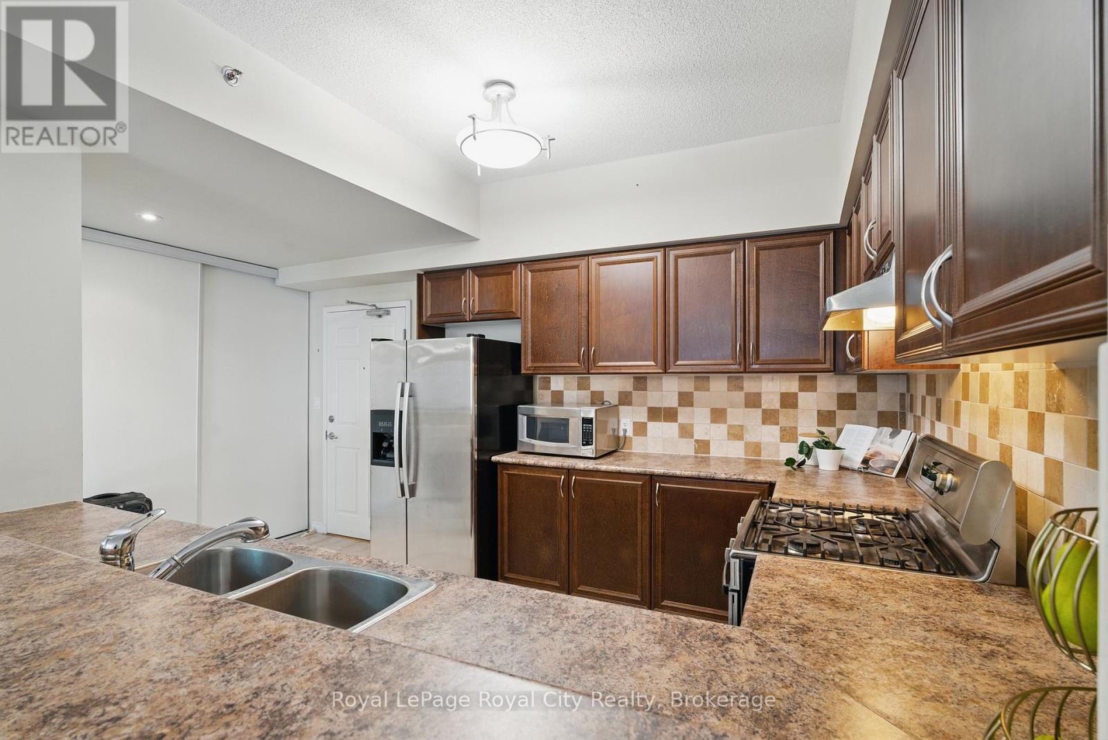 












415 - 308 WATSON PARKWAY N

,
Guelph (Grange Road),




Ontario
N1E0G7

