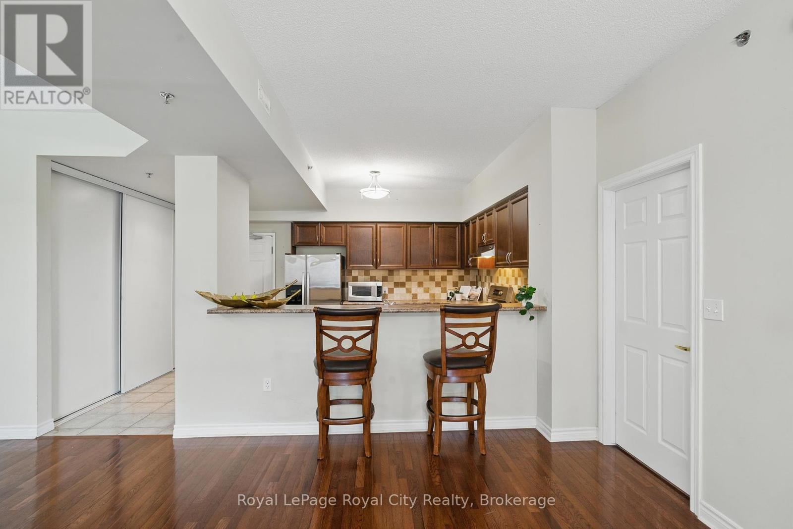 












415 - 308 WATSON PARKWAY N

,
Guelph (Grange Road),




Ontario
N1E0G7

