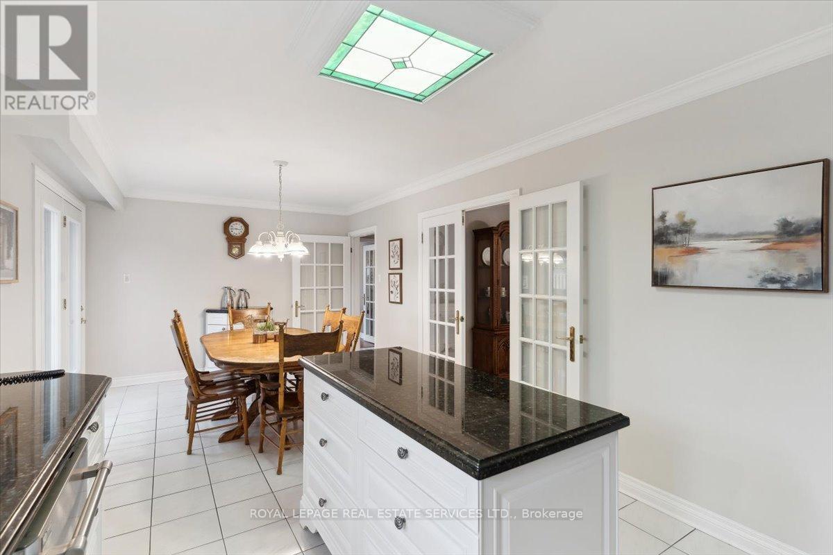 












116 CLEMENT ROAD

,
Toronto,




Ontario
M9R1Z2

