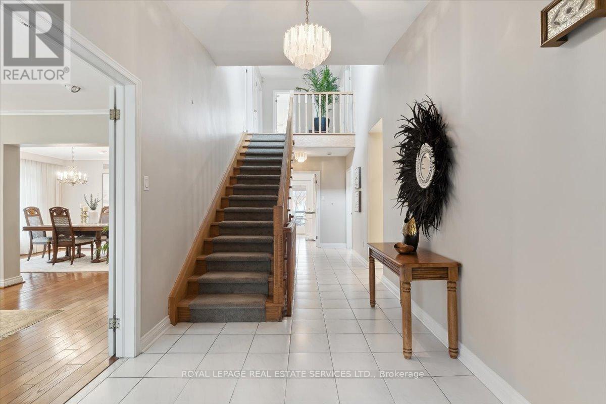 












116 CLEMENT ROAD

,
Toronto,




Ontario
M9R1Z2

