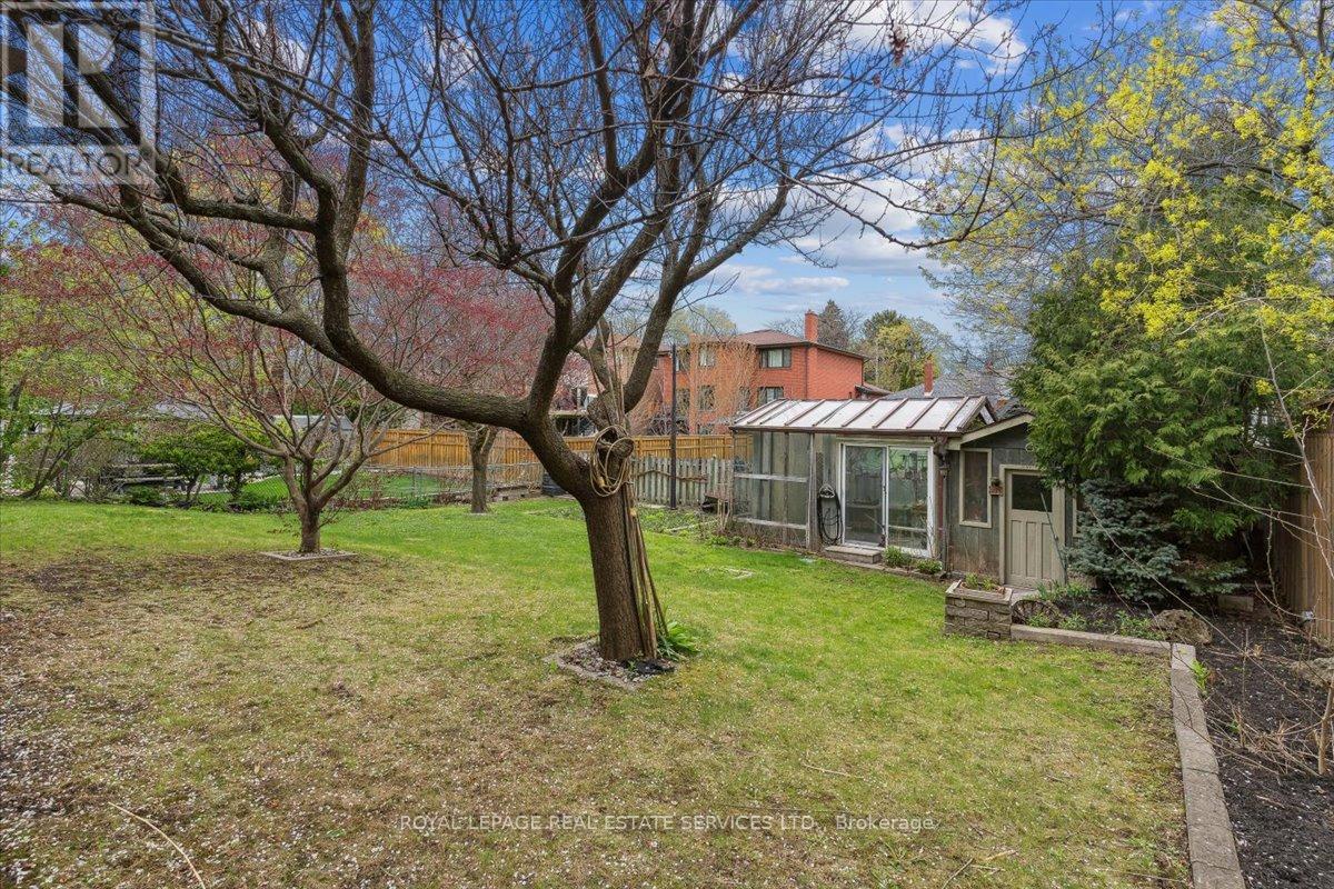 












116 CLEMENT ROAD

,
Toronto,




Ontario
M9R1Z2

