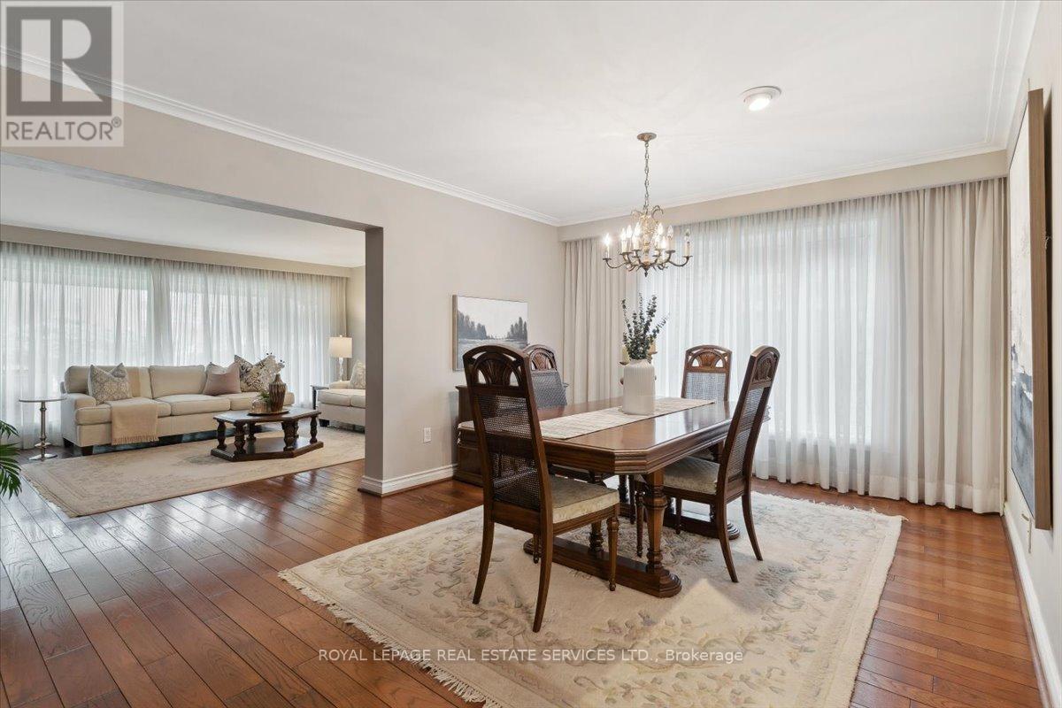 












116 CLEMENT ROAD

,
Toronto,




Ontario
M9R1Z2

