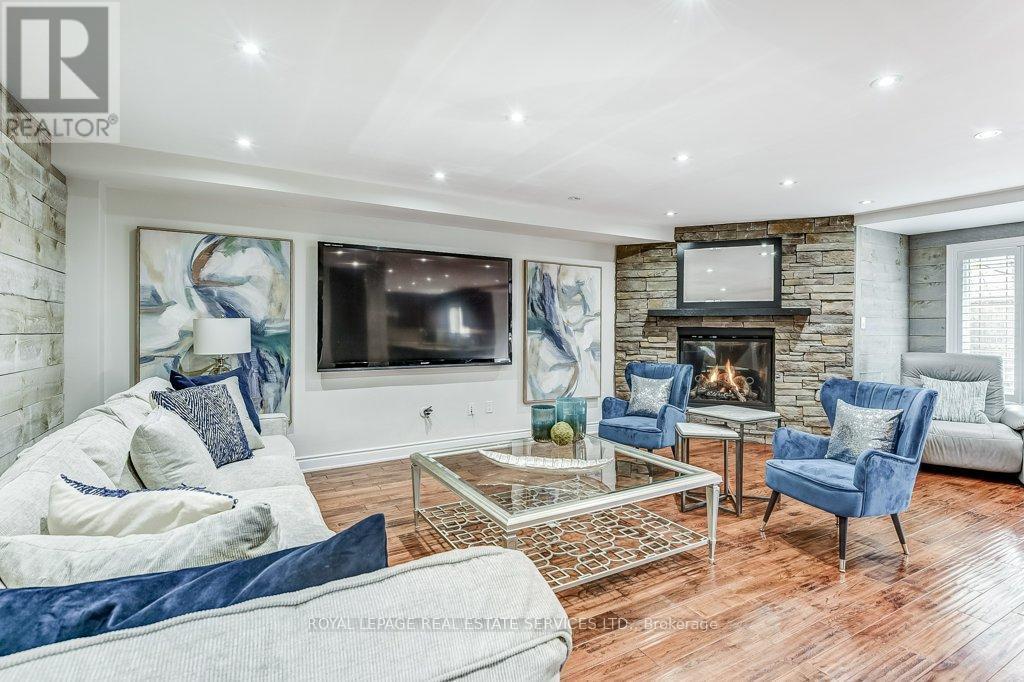 












2783 DUNCAIRN DRIVE

,
Mississauga,




Ontario
L5M5C6

