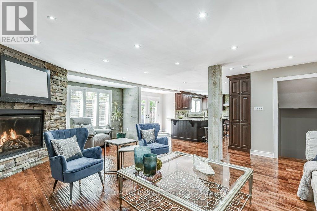 












2783 DUNCAIRN DRIVE

,
Mississauga,




Ontario
L5M5C6

