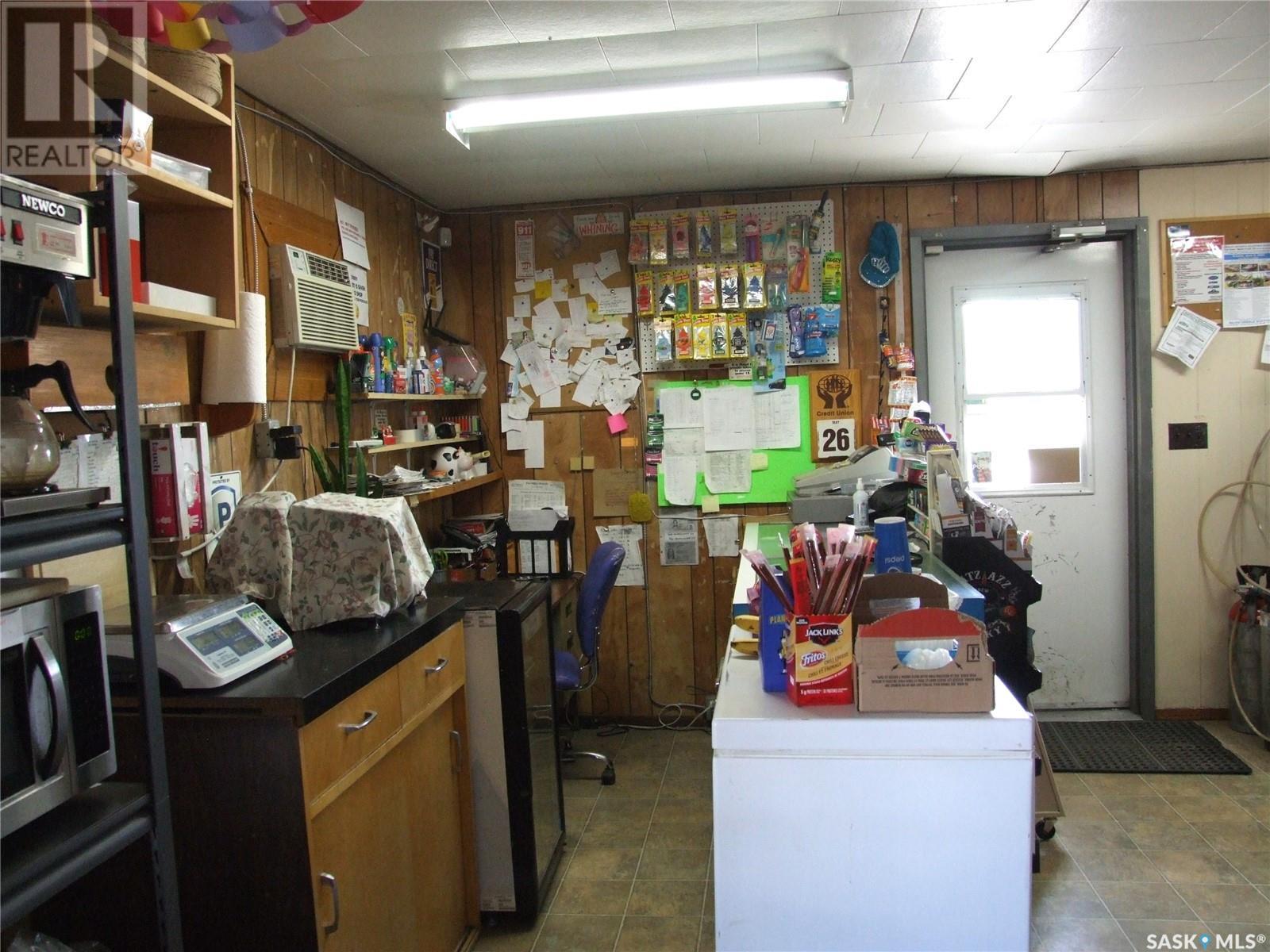 












200 Railway AVENUE

,
Fox Valley,




Saskatchewan
S0N0V0

