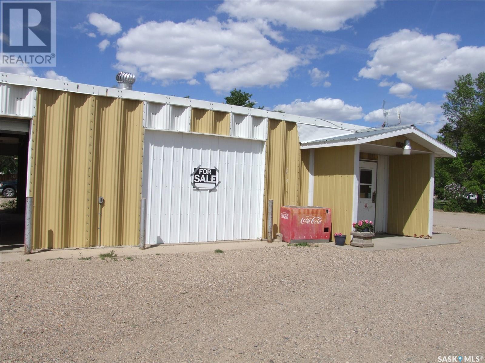 












200 Railway AVENUE

,
Fox Valley,




Saskatchewan
S0N0V0

