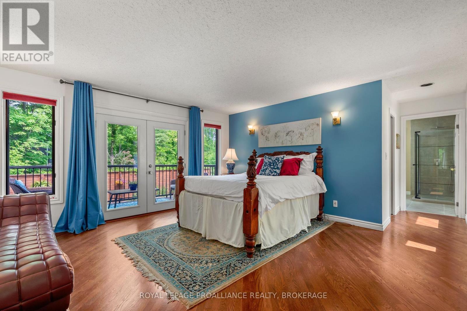 












15 FOREST DRIVE

,
Kingston (Kingston East (Incl CFB Kingston)),




Ontario
K7L4V1

