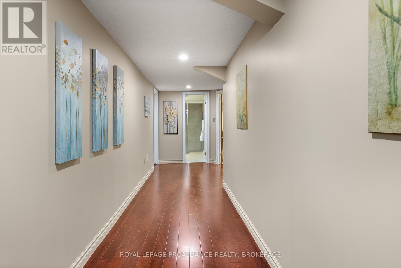 












15 FOREST DRIVE

,
Kingston (Kingston East (Incl CFB Kingston)),




Ontario
K7L4V1

