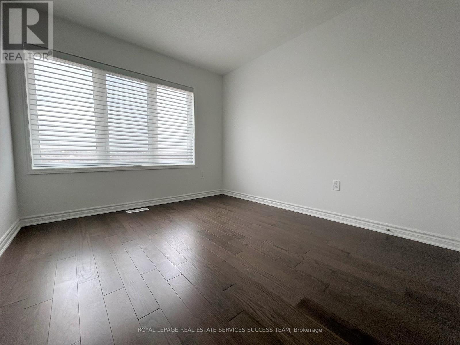 












3153 DUGGAN TRAIL

,
Oakville,




Ontario
L6H7X1

