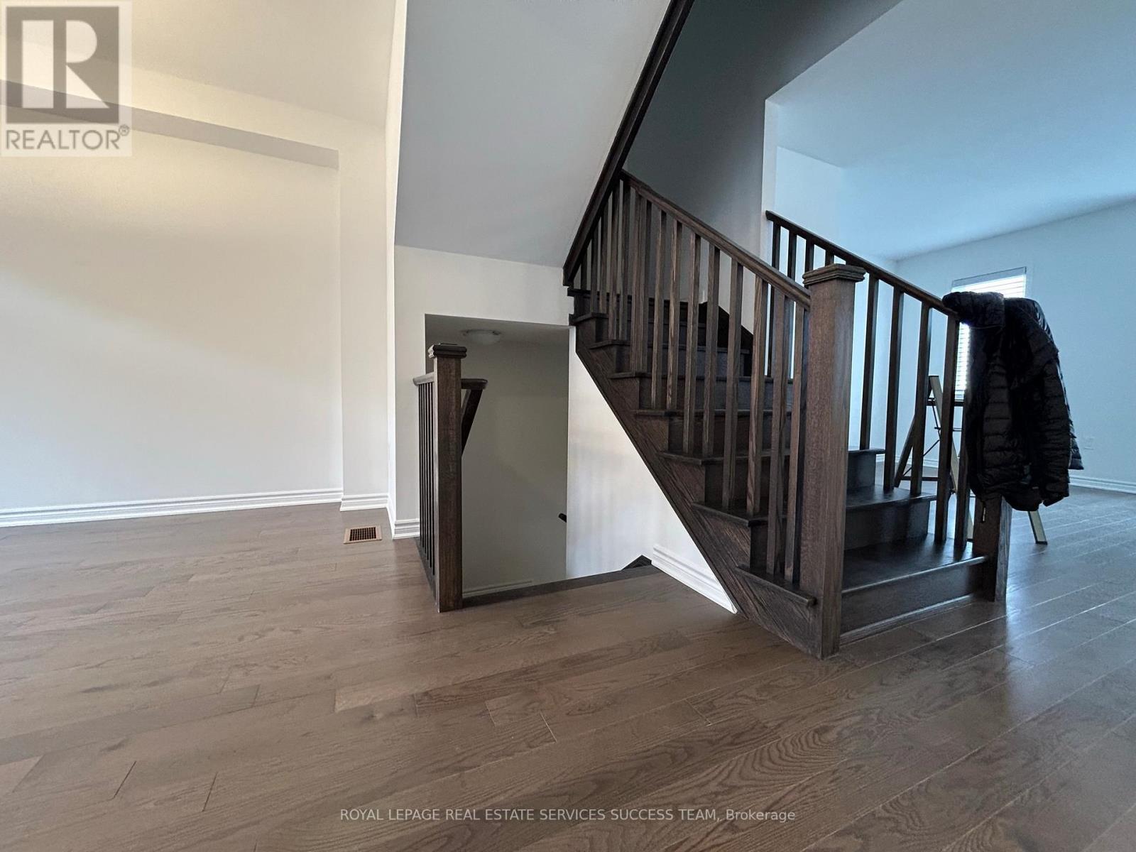 












3153 DUGGAN TRAIL

,
Oakville,




Ontario
L6H7X1

