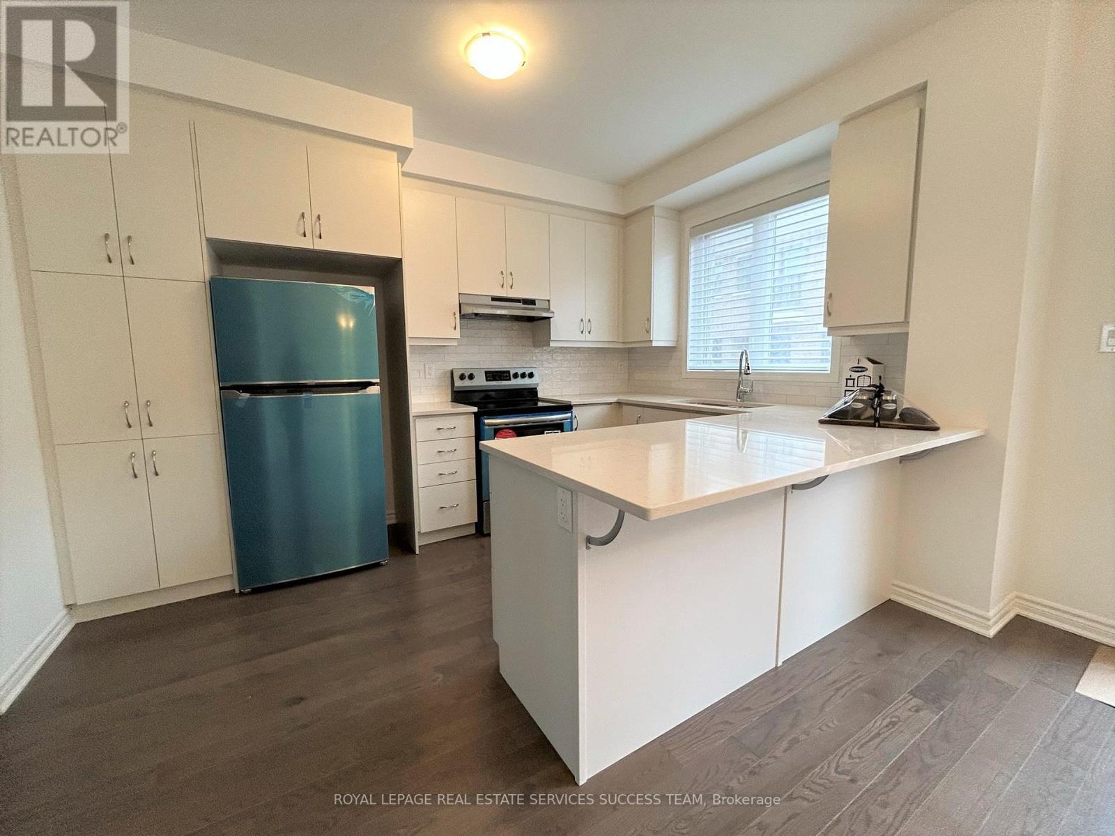 












3153 DUGGAN TRAIL

,
Oakville,




Ontario
L6H7X1

