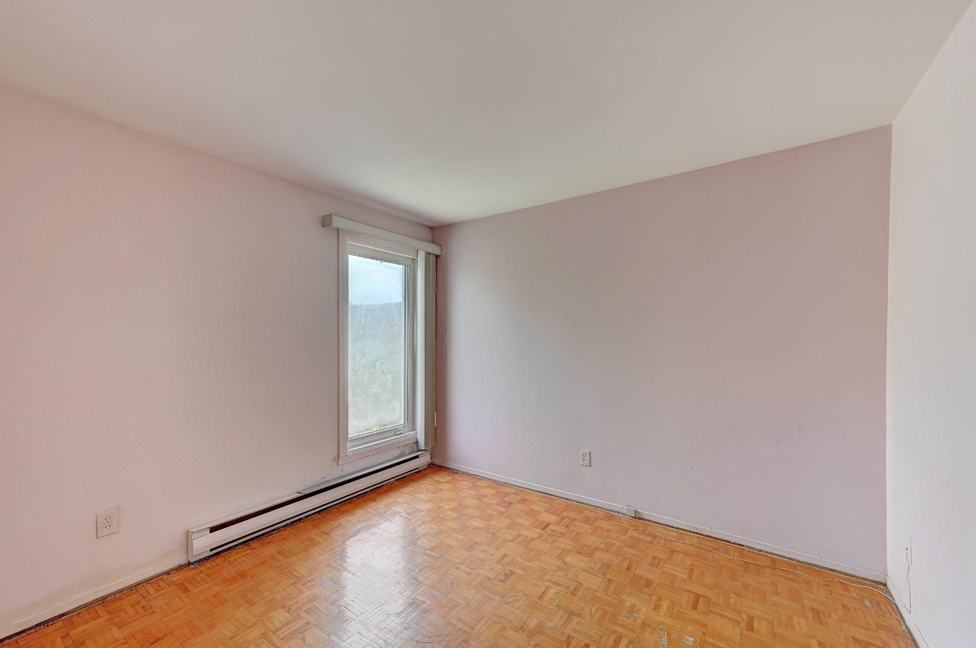 









890


Rue Picard

,
Brossard,




QC
J4W1S5

