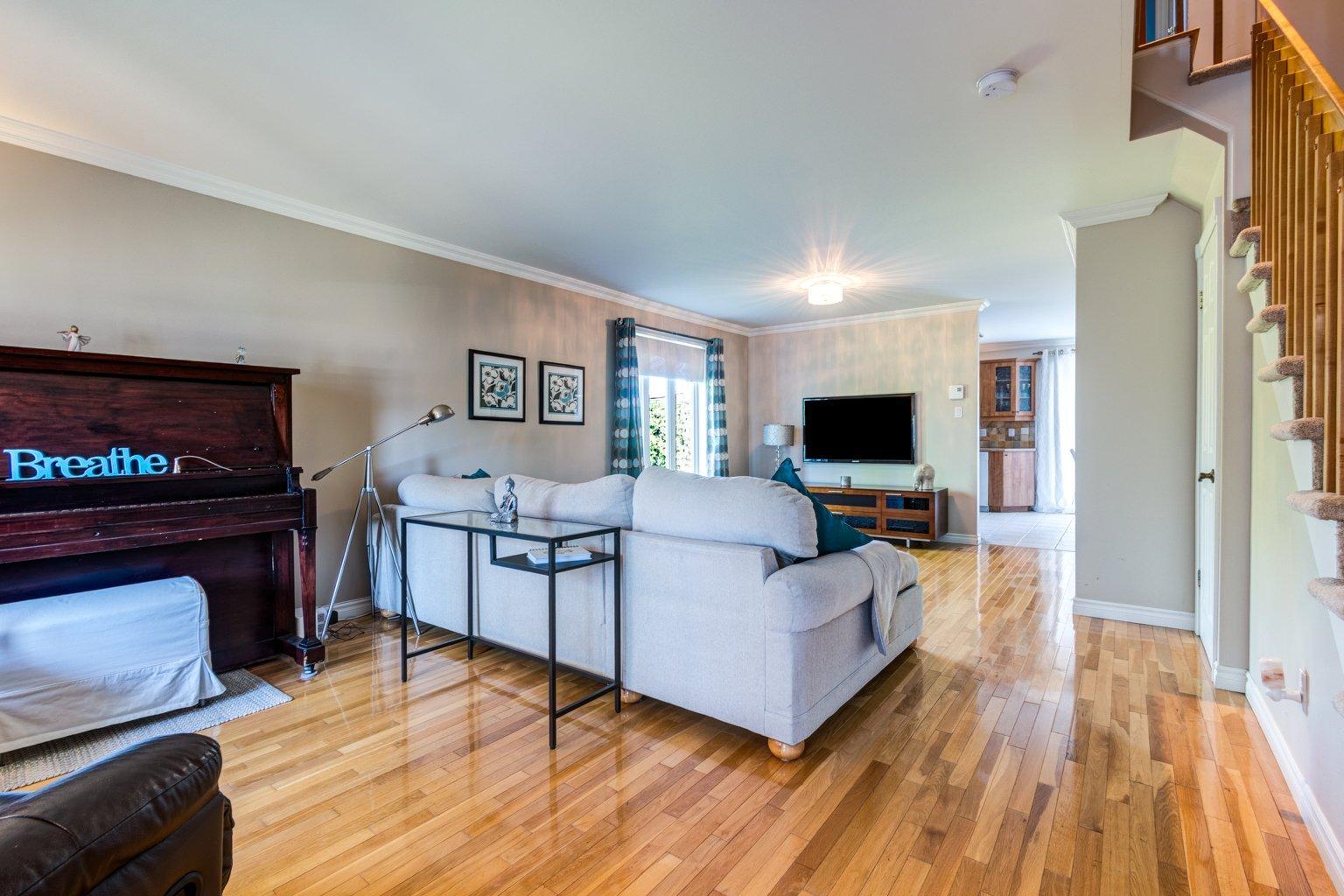 









174

 - 176


Rue de la Futaie

,
Varennes,




QC
J3X2B3

