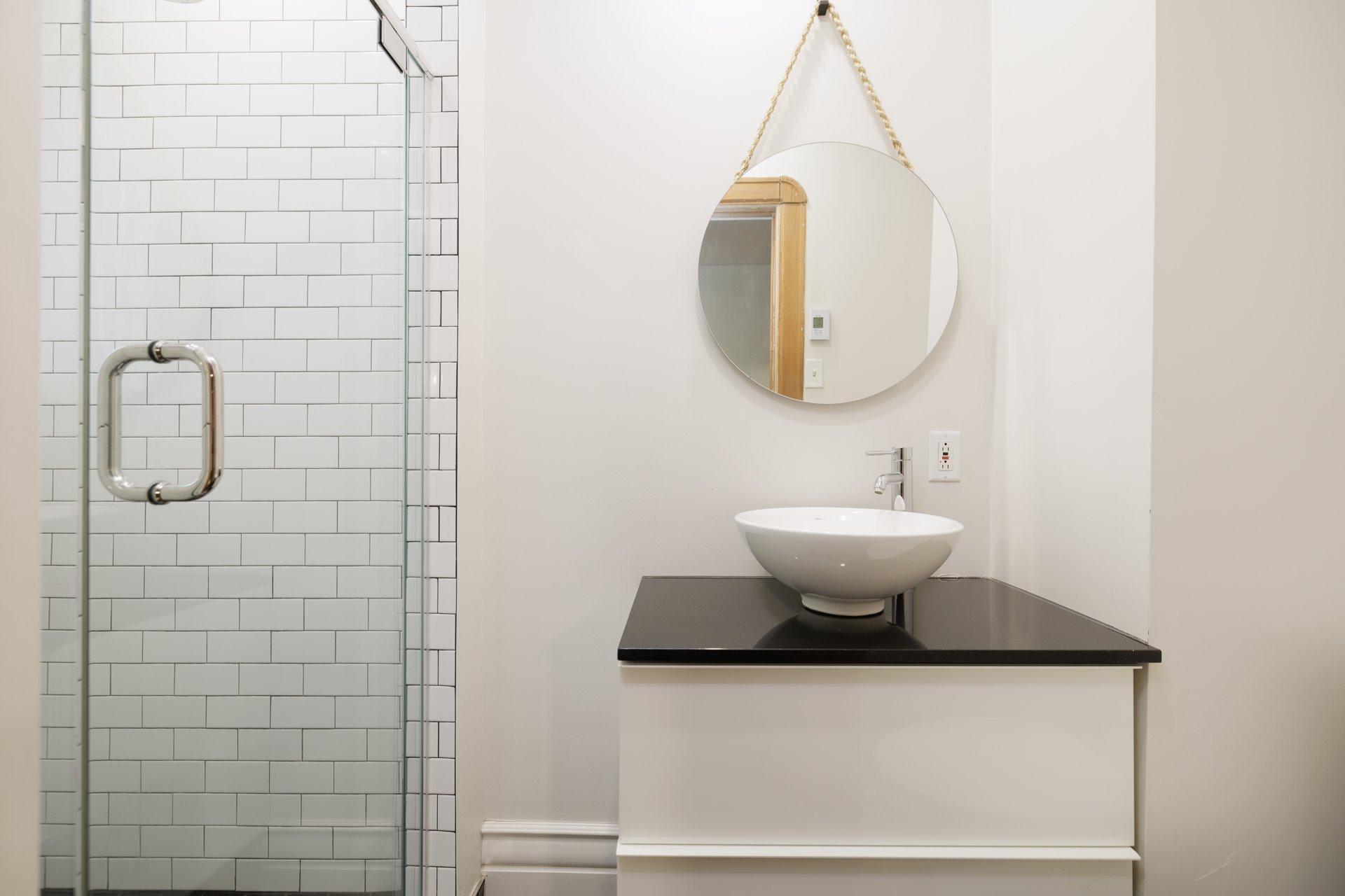 









7587


Rue St-Denis

,
Montréal (Villeray/Saint-Michel/Parc-Extension),




QC
H2R2E7

