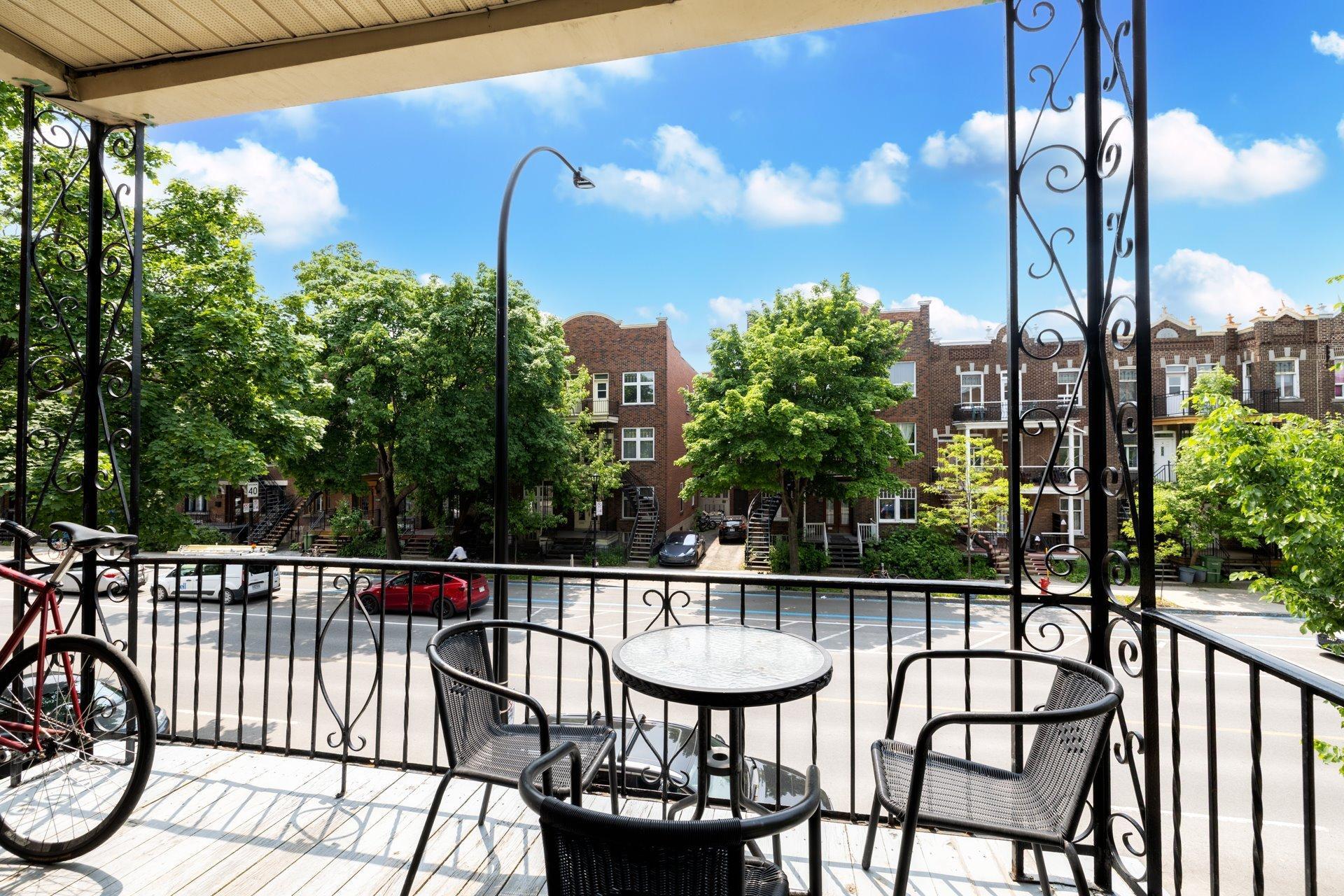 









7587


Rue St-Denis

,
Montréal (Villeray/Saint-Michel/Parc-Extension),




QC
H2R2E7

