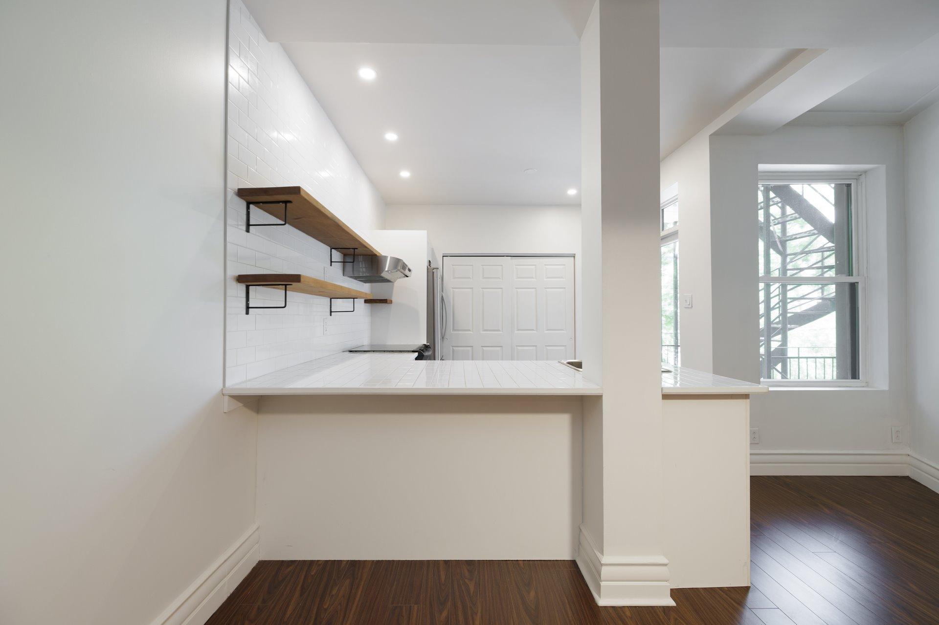 









7587


Rue St-Denis

,
Montréal (Villeray/Saint-Michel/Parc-Extension),




QC
H2R2E7

