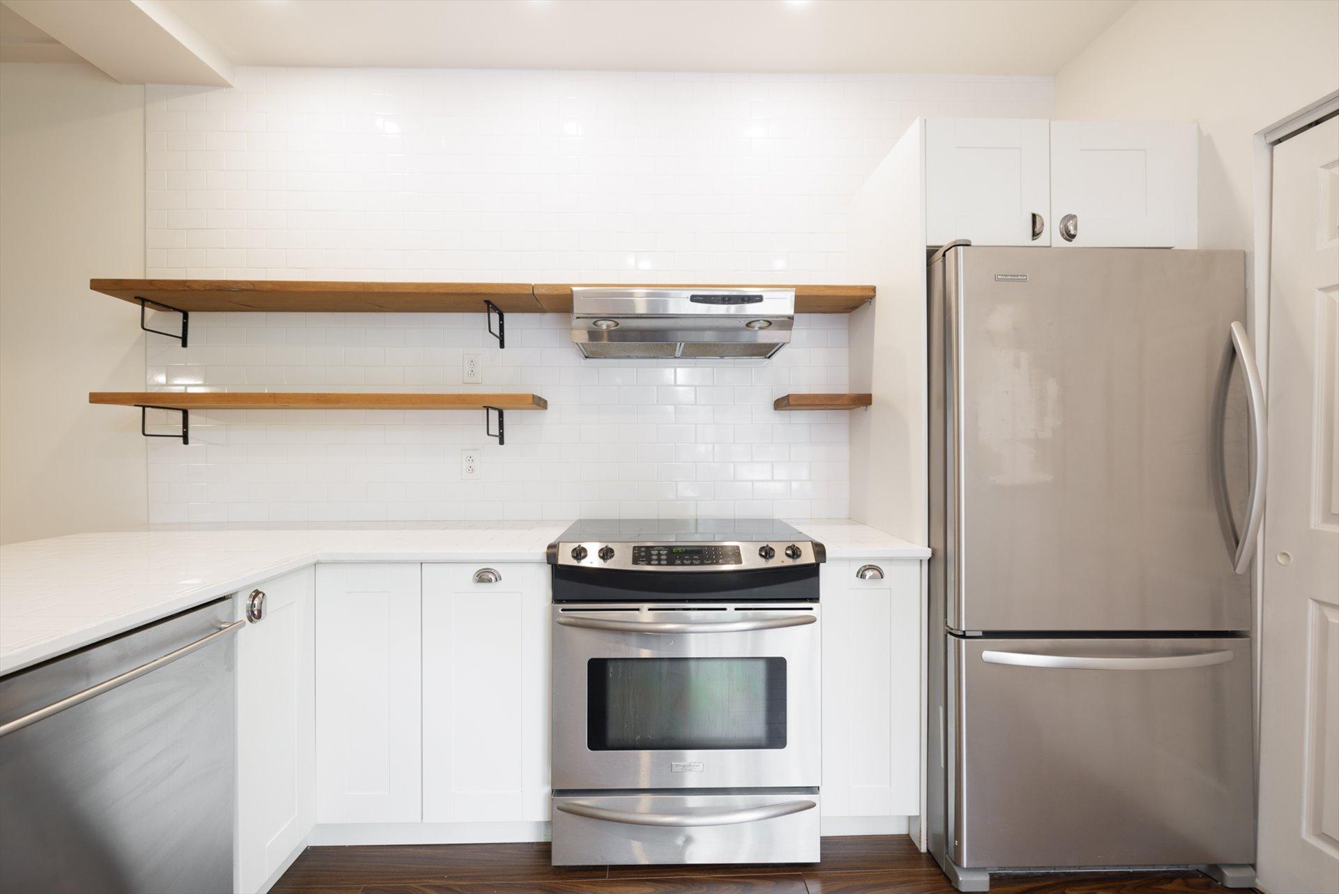 









7587


Rue St-Denis

,
Montréal (Villeray/Saint-Michel/Parc-Extension),




QC
H2R2E7

