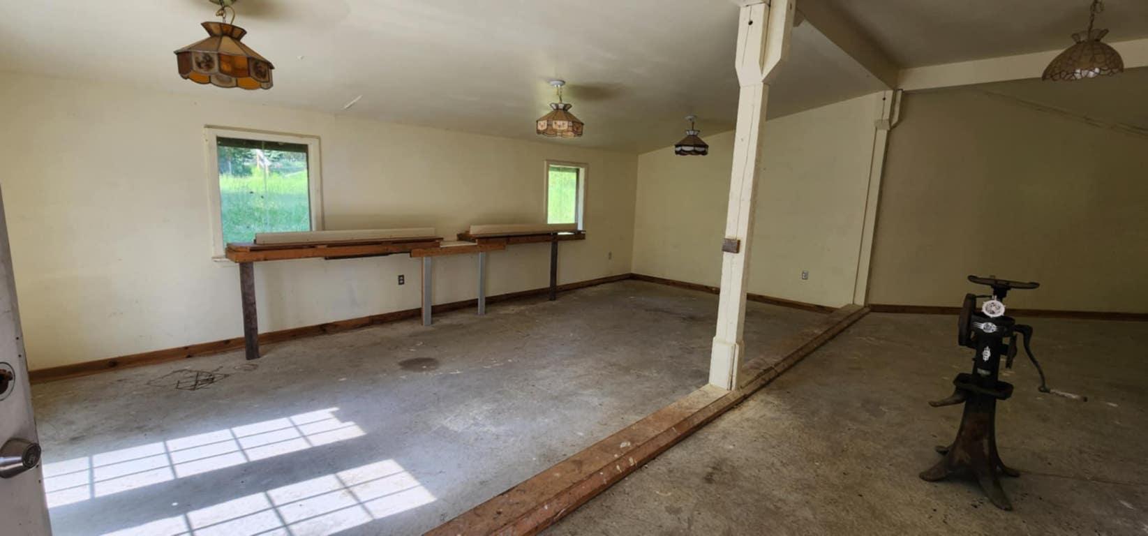 









1666


Trinity Valley

Road,
Lumby,




BC
V0E 2G4

