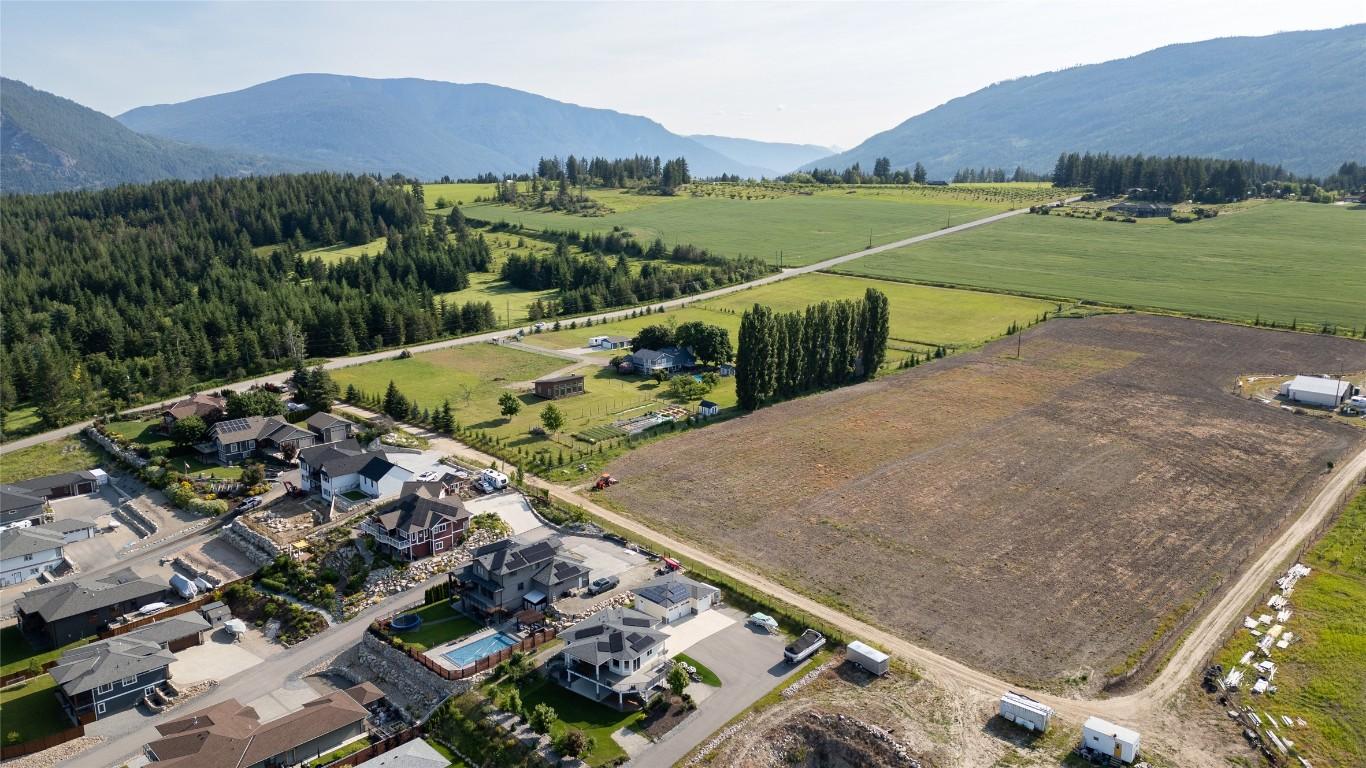 









4230


20

Street,
Salmon Arm,




BC
V1E 0C9

