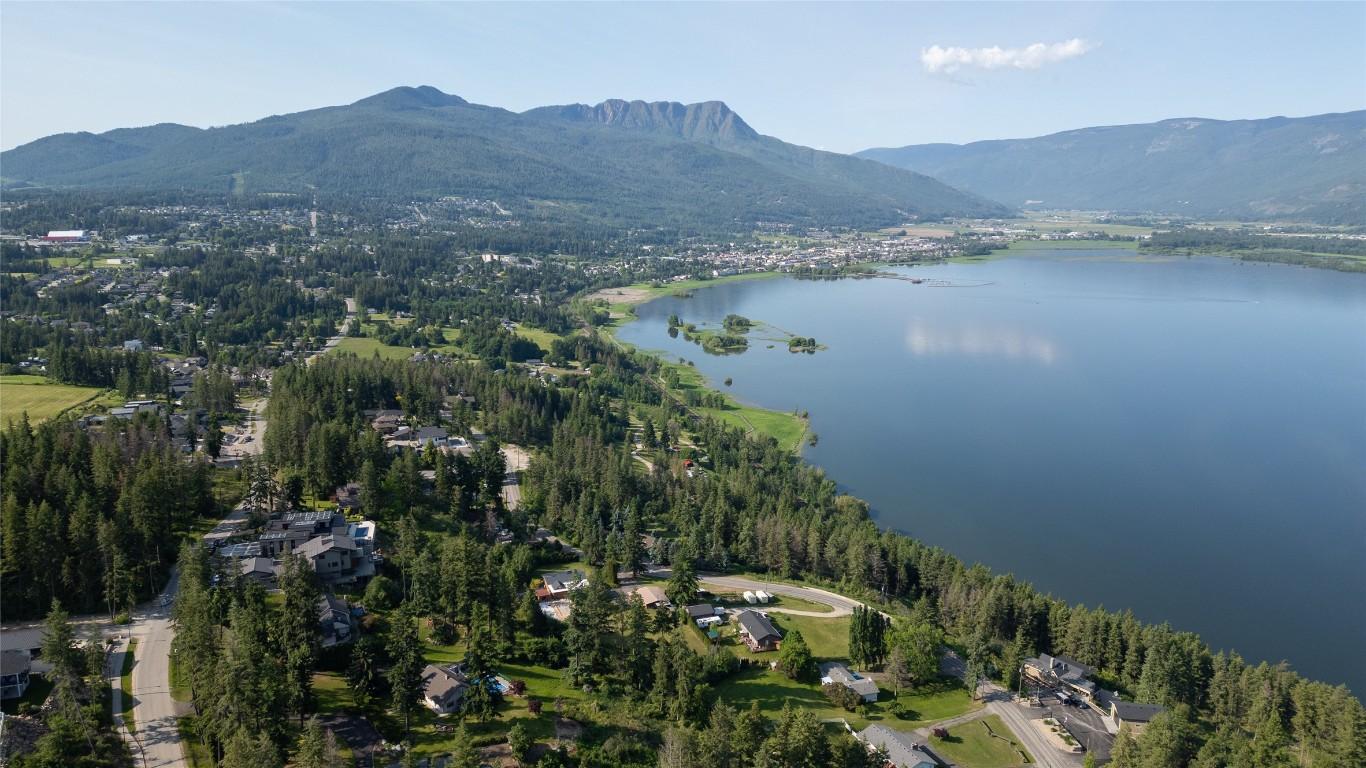 









4230


20

Street,
Salmon Arm,




BC
V1E 0C9

