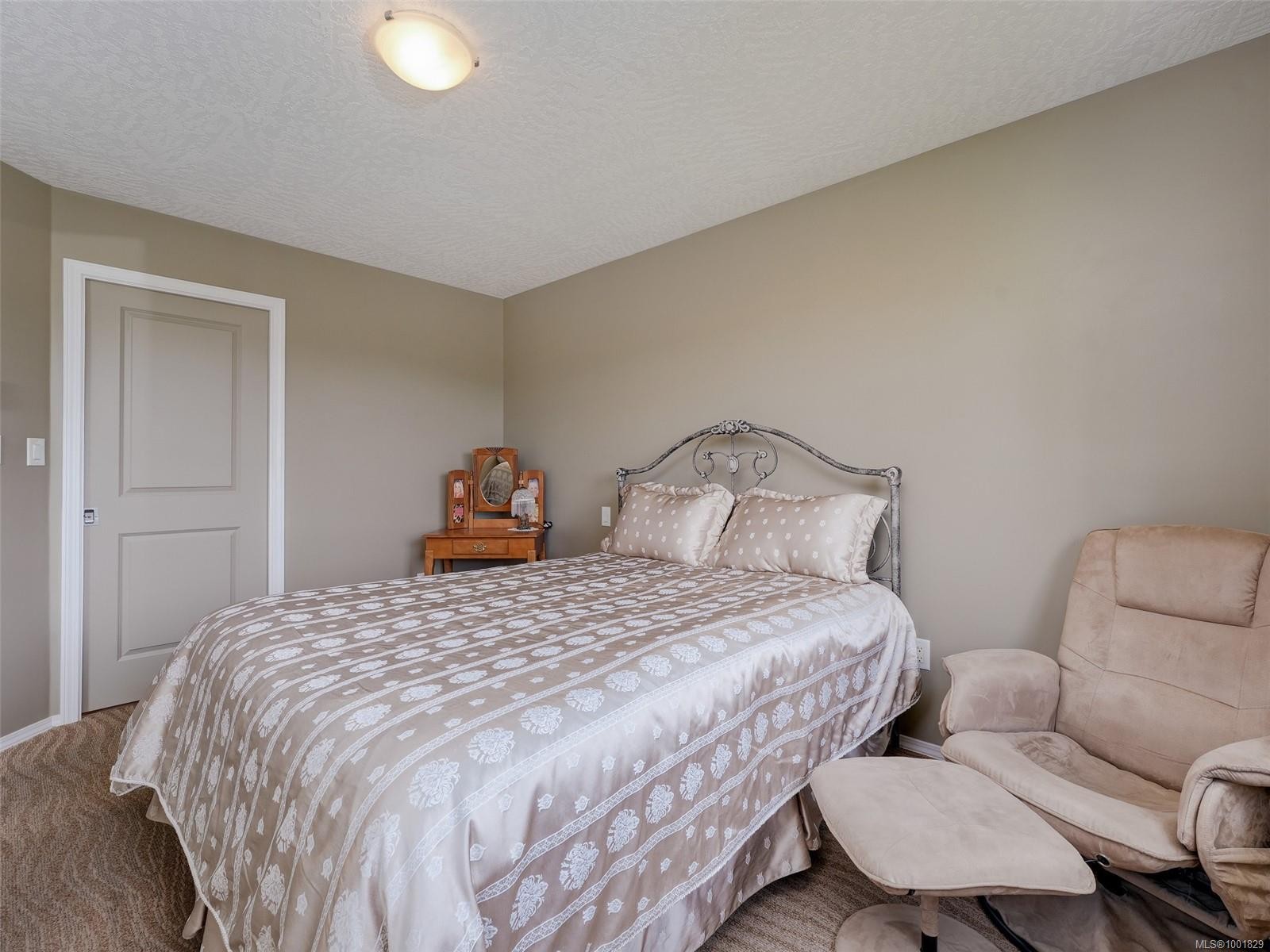 









641


Olympia

Ridge,
Langford,




BC
V9B 6N9

