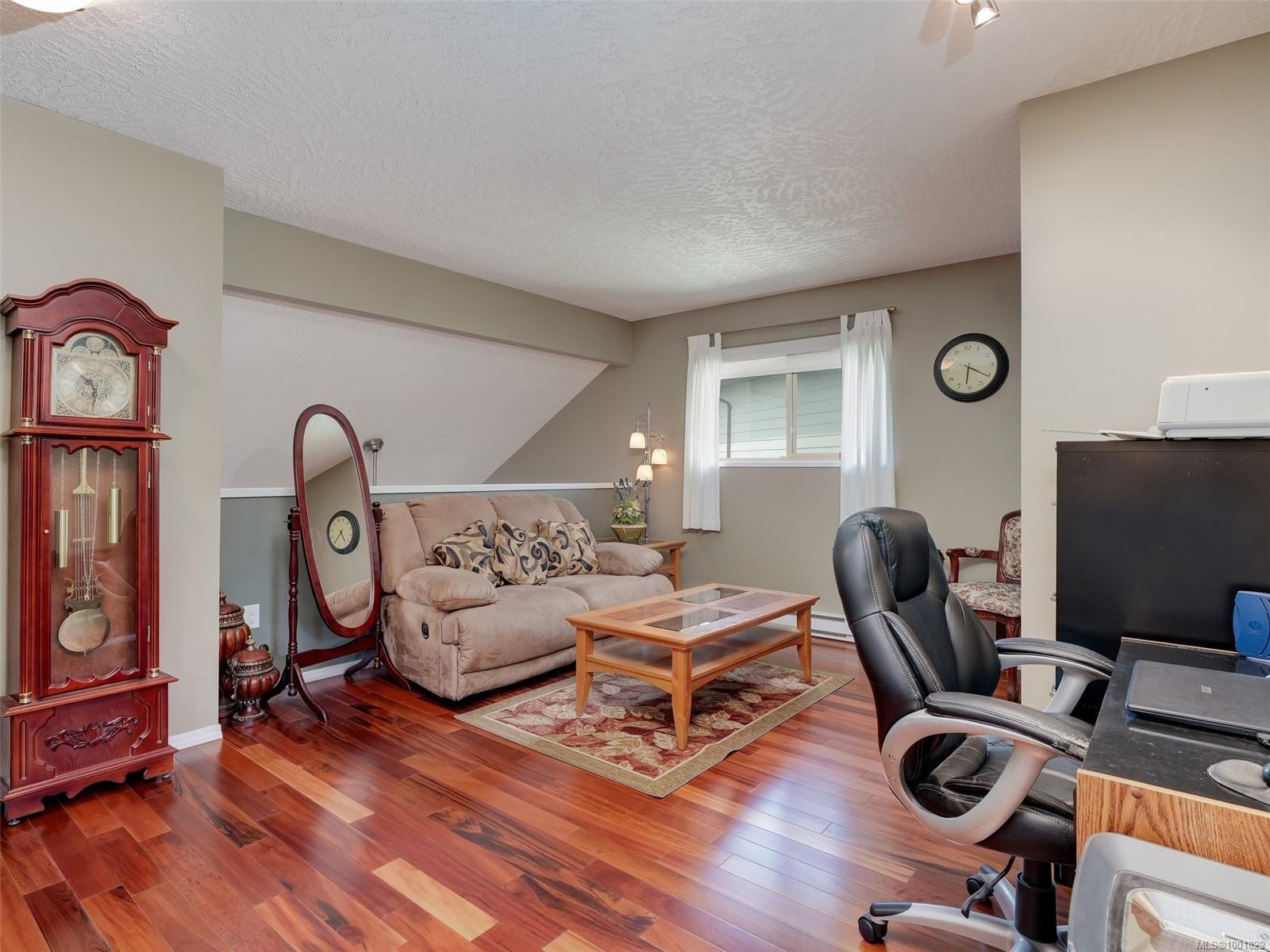 









641


Olympia

Ridge,
Langford,




BC
V9B 6N9

