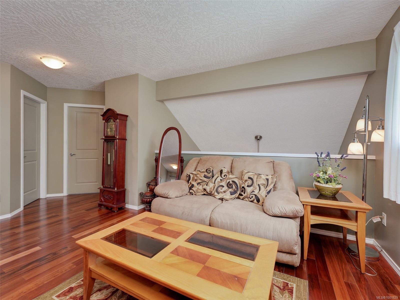 









641


Olympia

Ridge,
Langford,




BC
V9B 6N9

