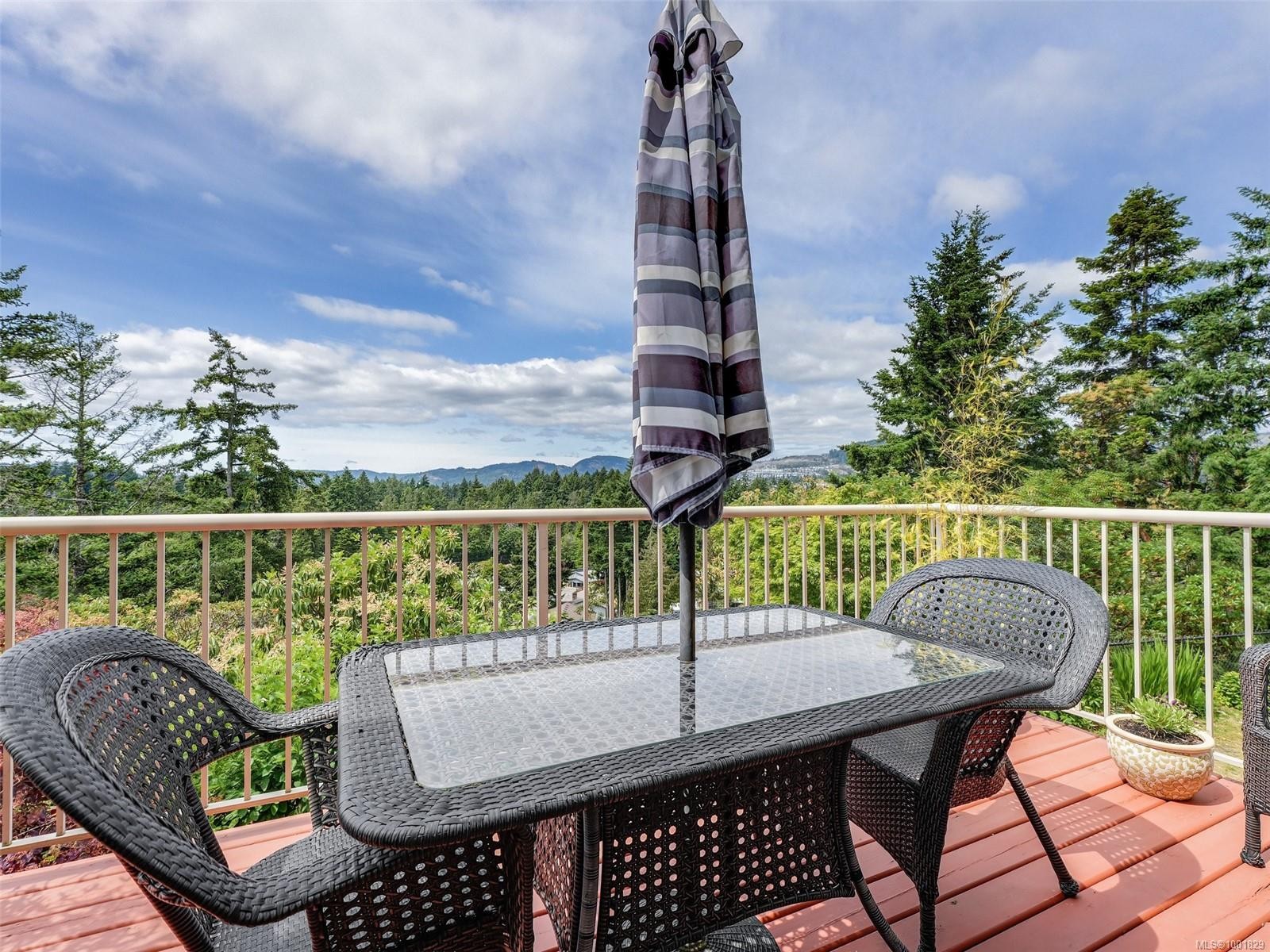 









641


Olympia

Ridge,
Langford,




BC
V9B 6N9

