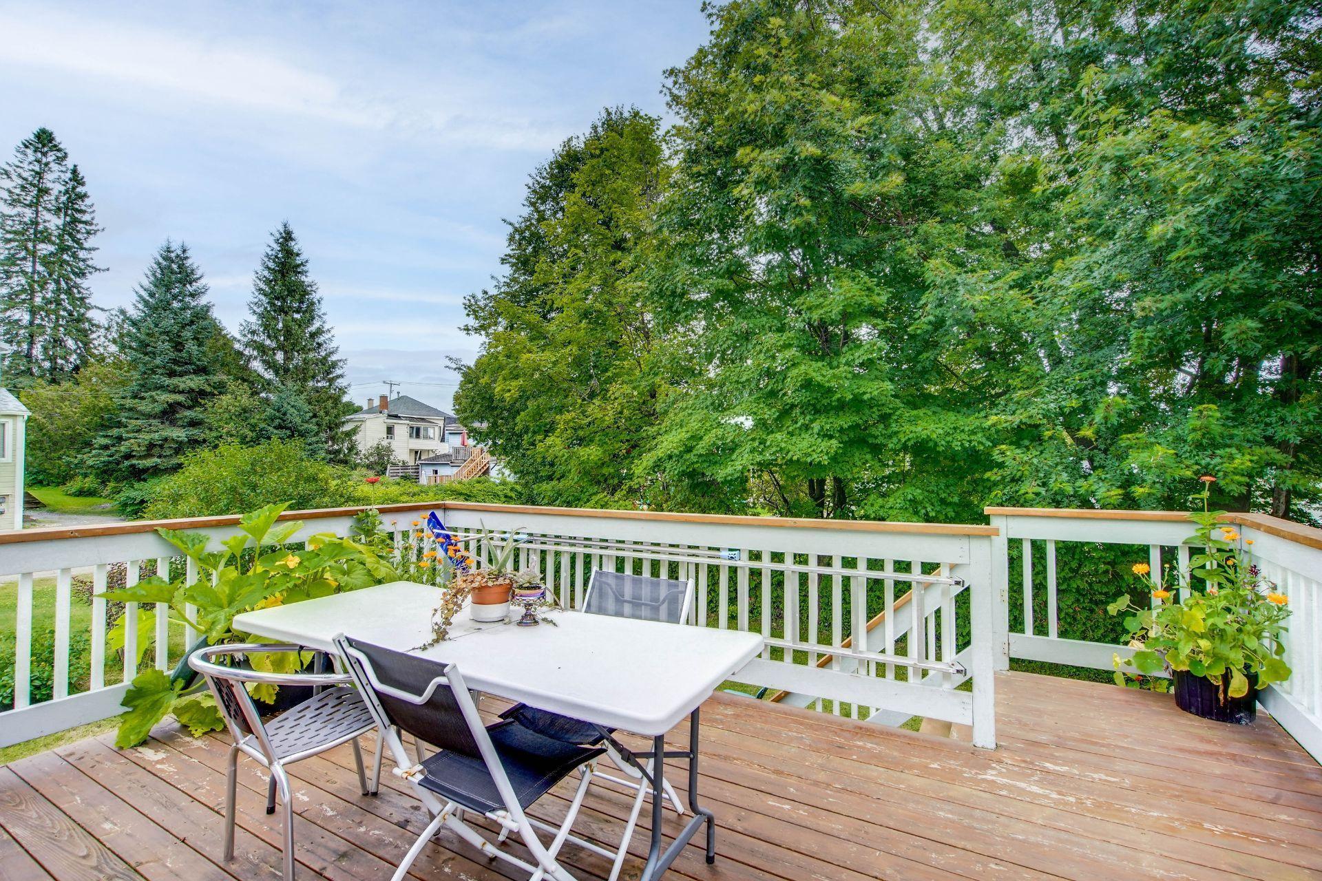 









161


Rue St-Vincent

,
Sainte-Agathe-des-Monts,




QC
J8C2B5

