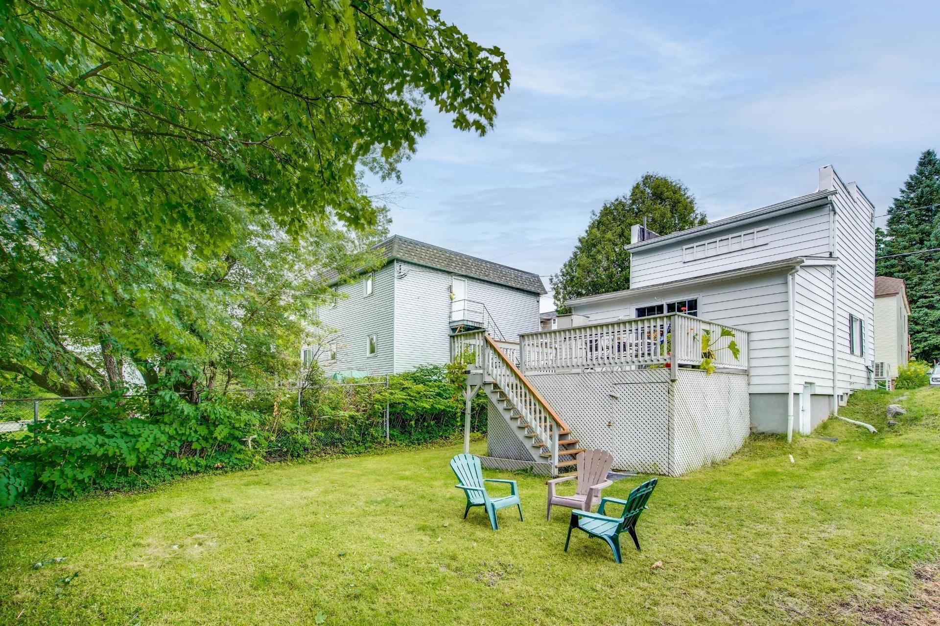 









161


Rue St-Vincent

,
Sainte-Agathe-des-Monts,




QC
J8C2B5

