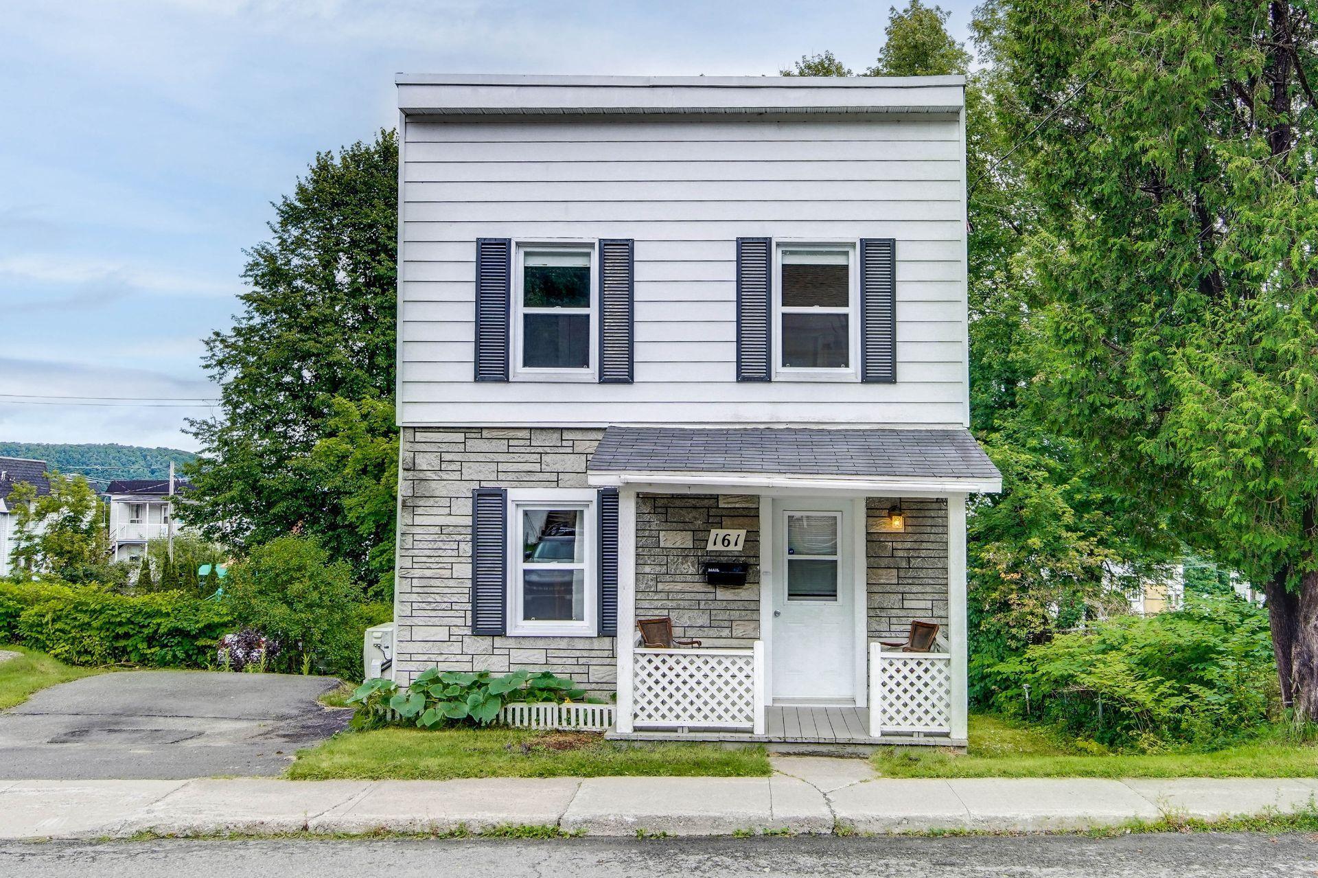 









161


Rue St-Vincent

,
Sainte-Agathe-des-Monts,




QC
J8C2B5

