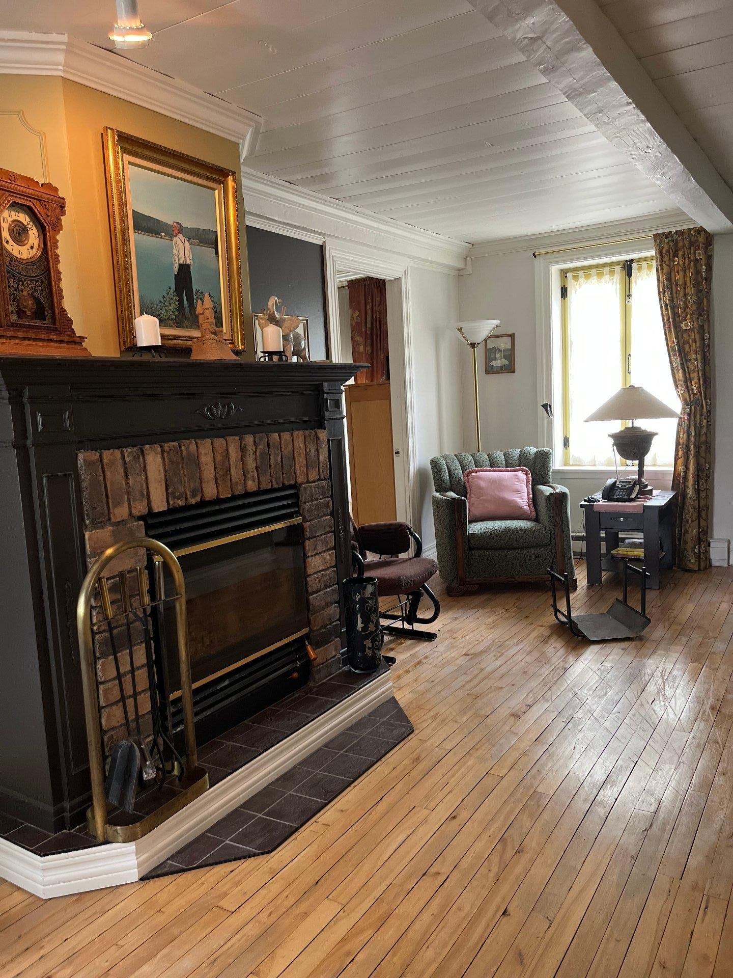 









441


Ch. Marcotte

,
Saint-Étienne-des-Grès,




QC
G0X2P0

