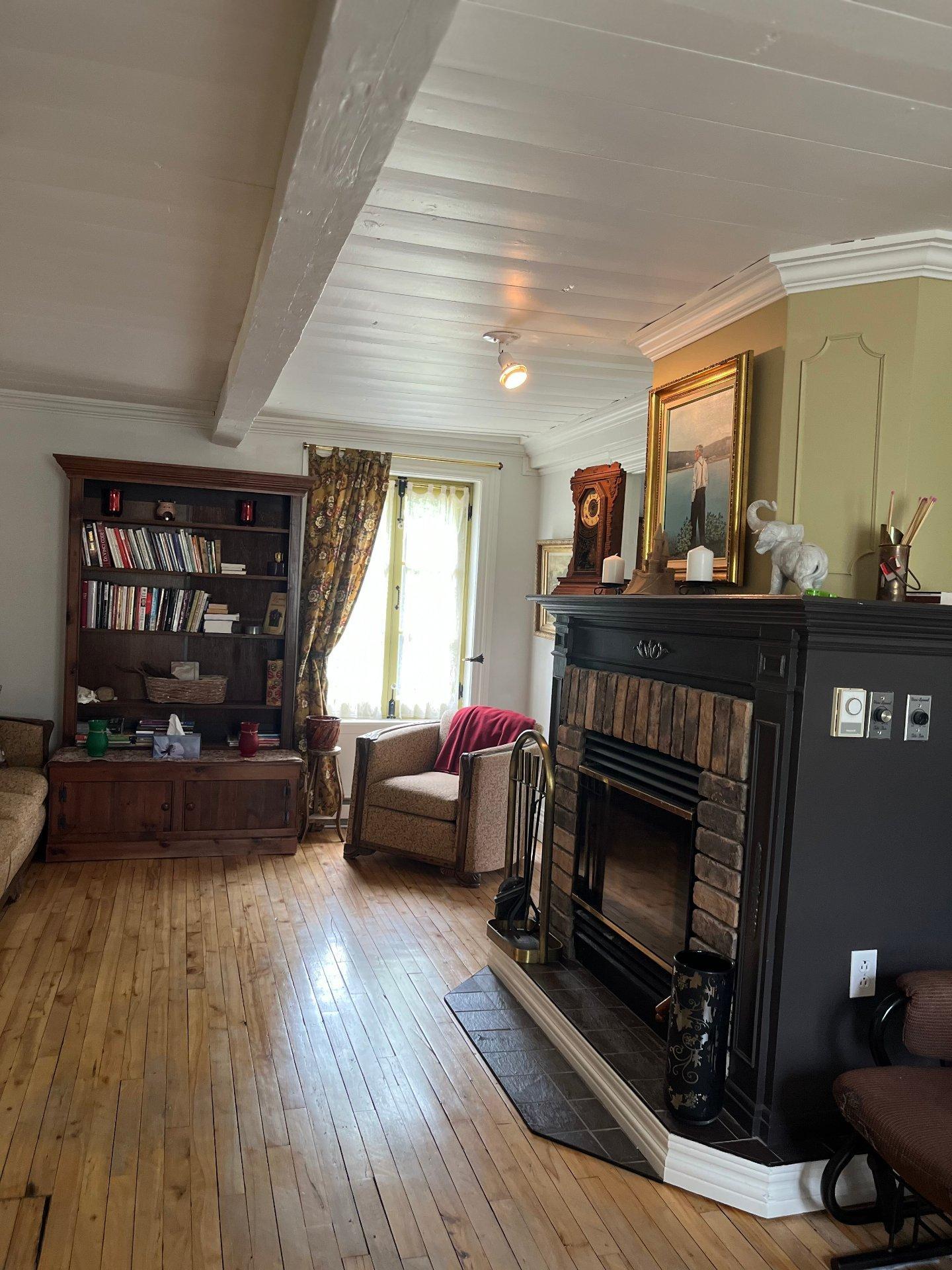 









441


Ch. Marcotte

,
Saint-Étienne-des-Grès,




QC
G0X2P0

