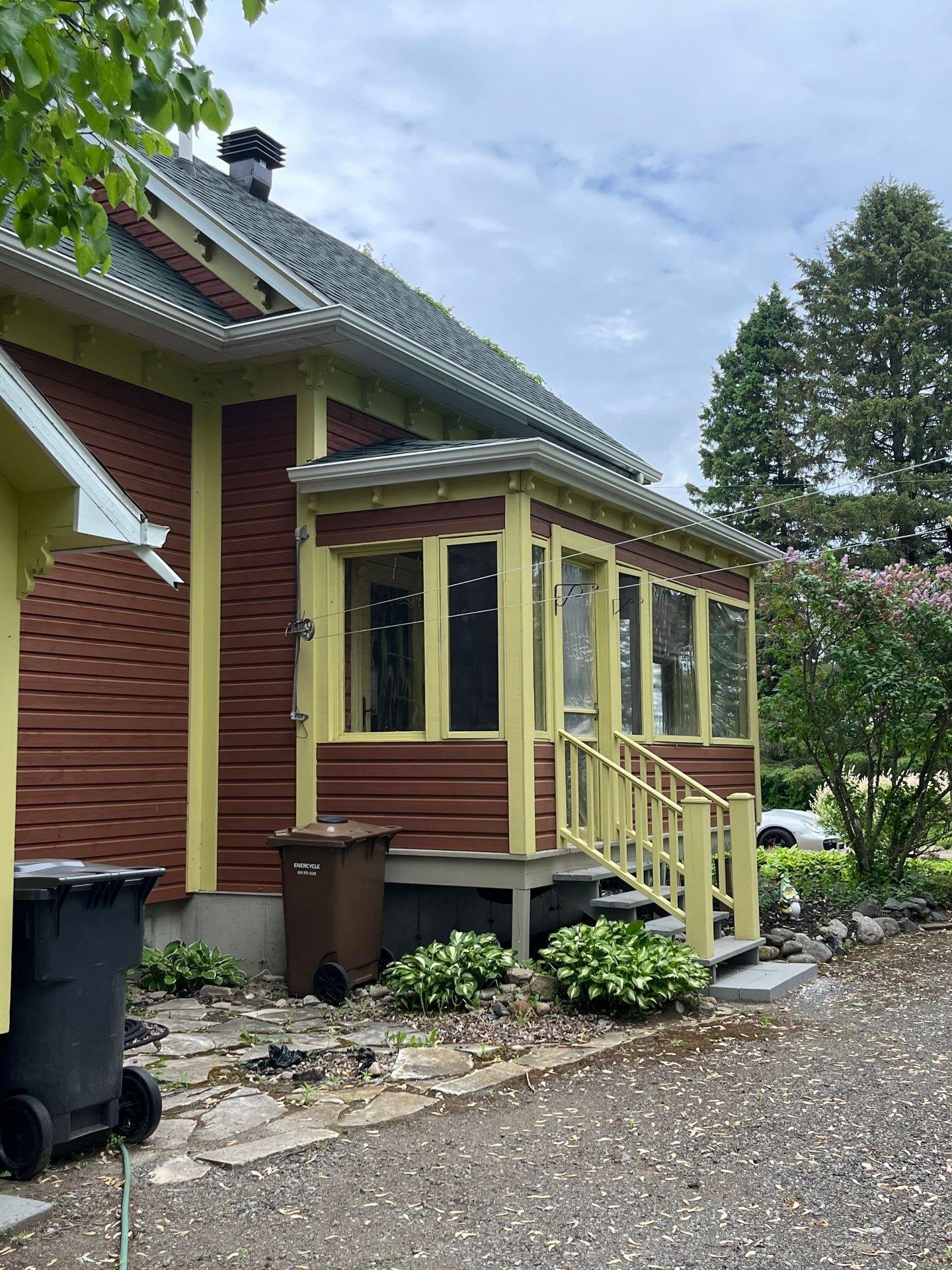 









441


Ch. Marcotte

,
Saint-Étienne-des-Grès,




QC
G0X2P0

