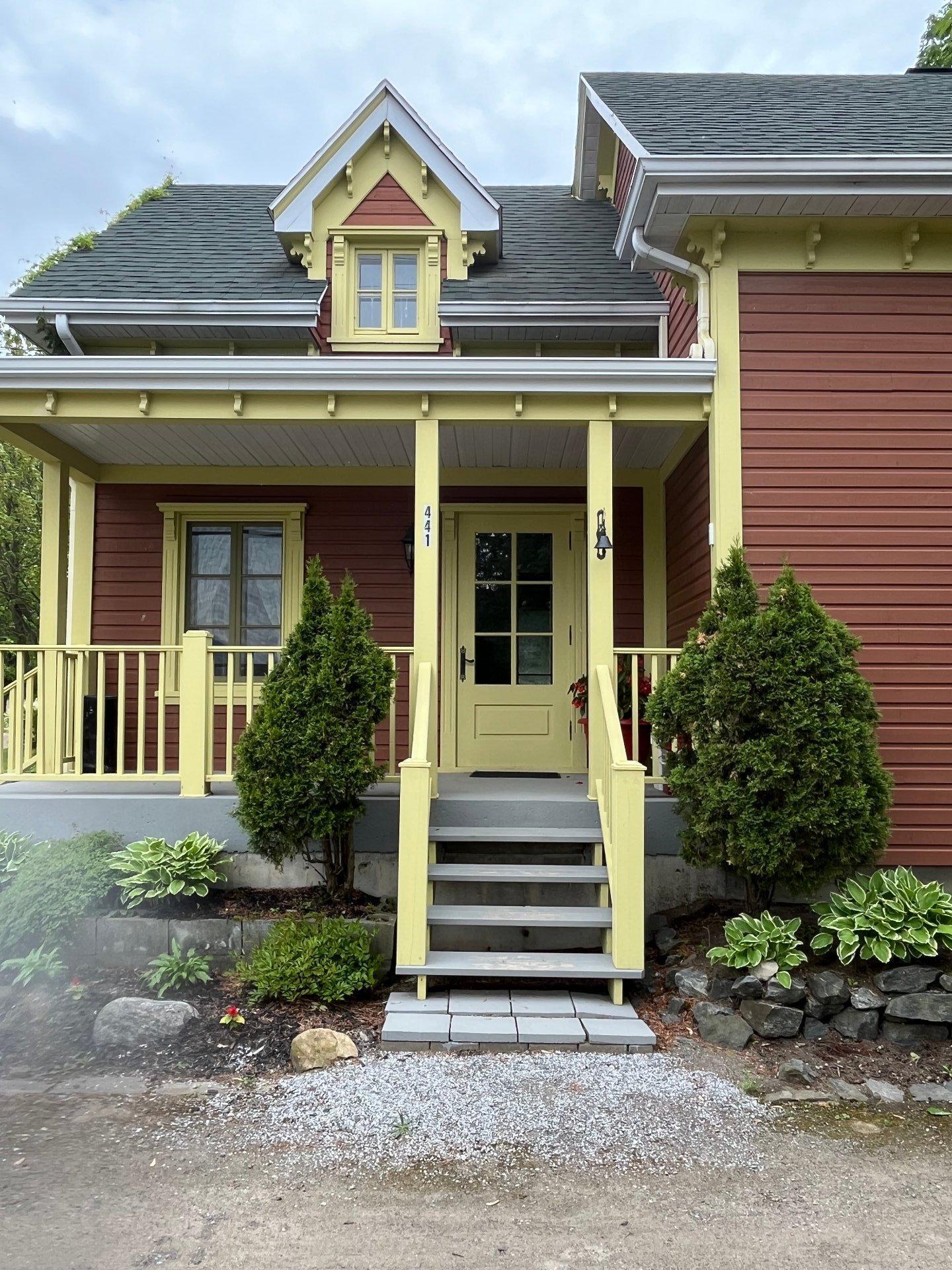 









441


Ch. Marcotte

,
Saint-Étienne-des-Grès,




QC
G0X2P0

