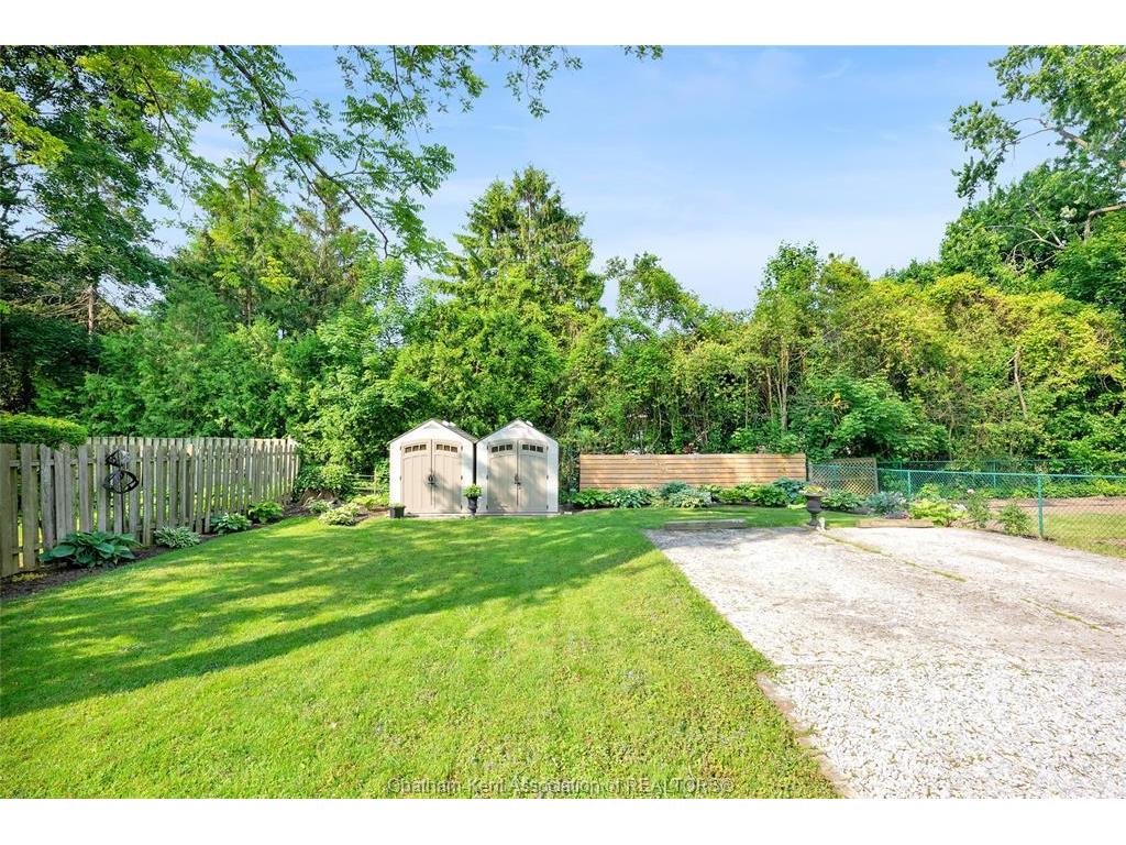 









210-212


Elizabeth

Street,
Chatham,




ON
N7L 2Y7

