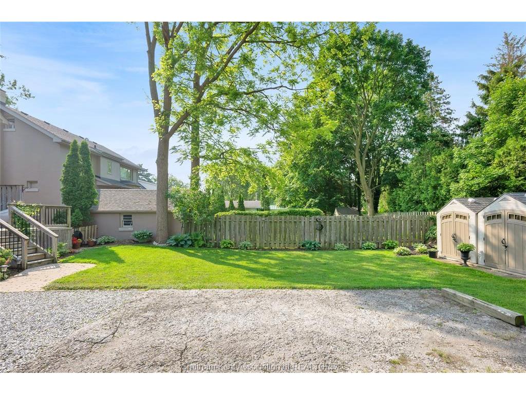 









210-212


Elizabeth

Street,
Chatham,




ON
N7L 2Y7

