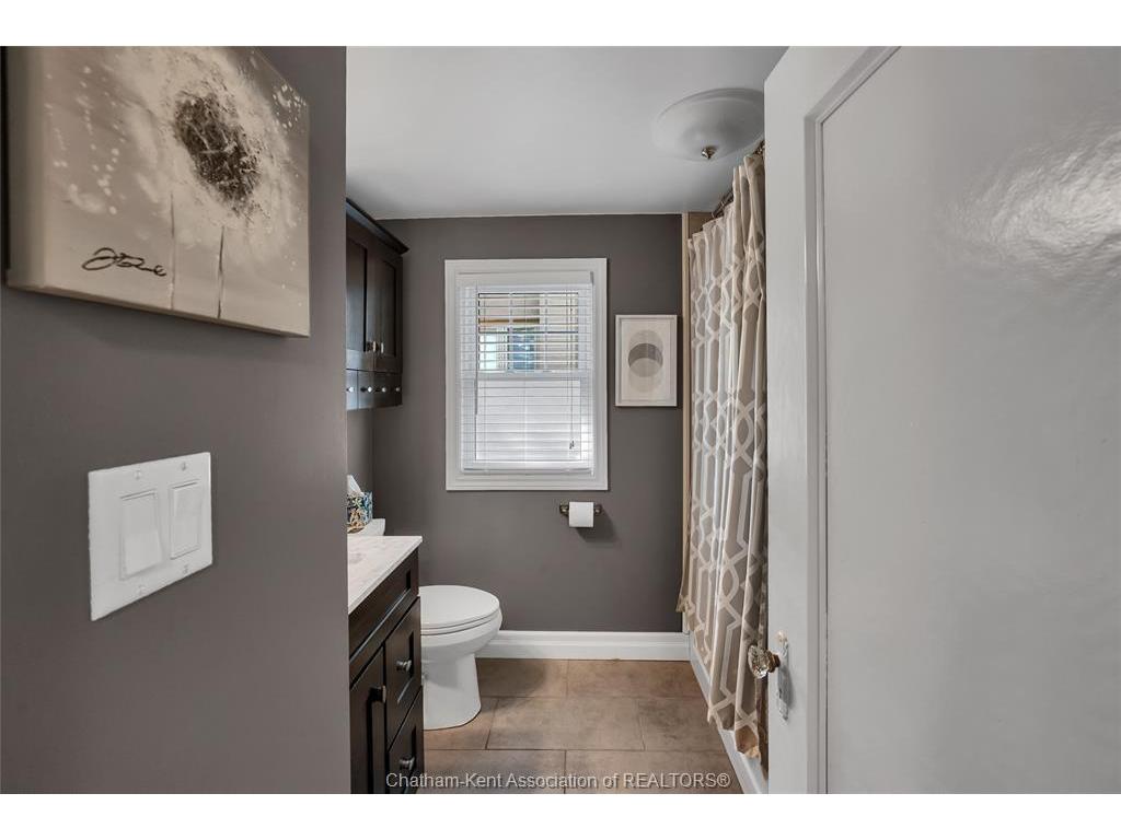 









210-212


Elizabeth

Street,
Chatham,




ON
N7L 2Y7


