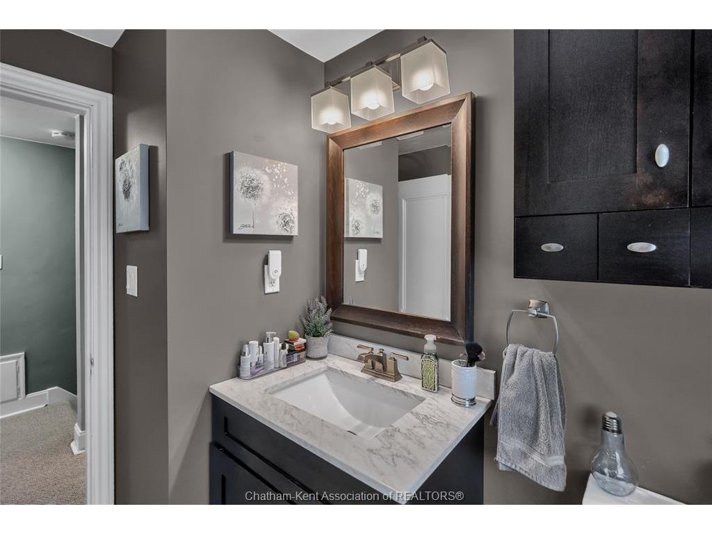 









210-212


Elizabeth

Street,
Chatham,




ON
N7L 2Y7

