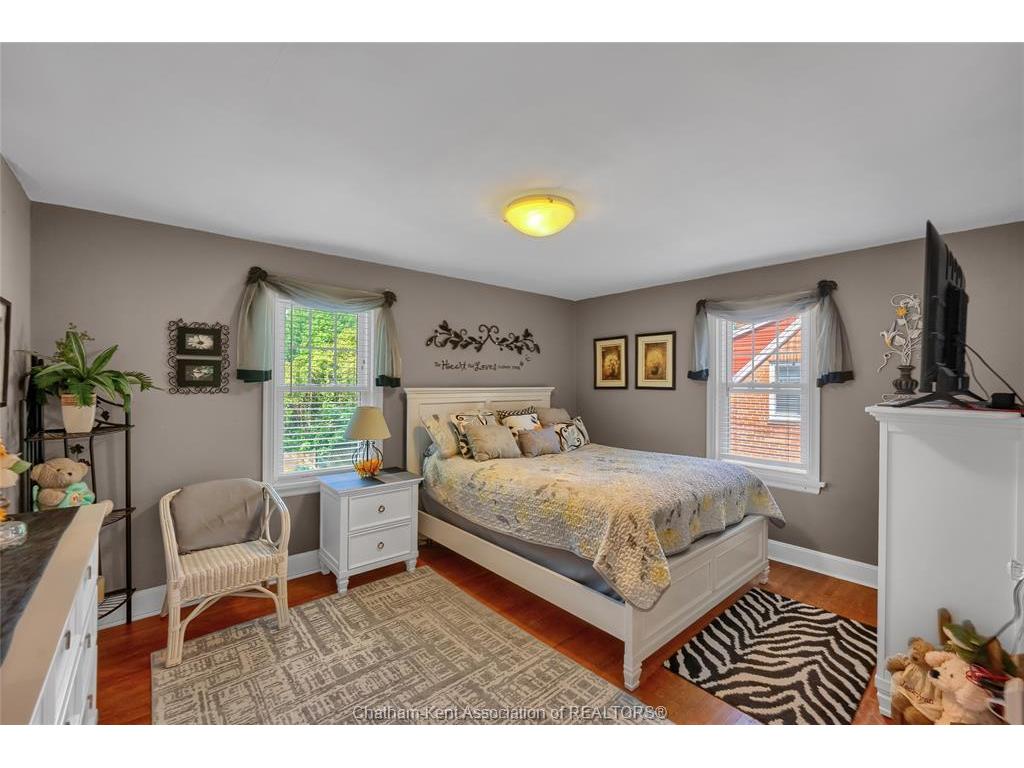 









210-212


Elizabeth

Street,
Chatham,




ON
N7L 2Y7

