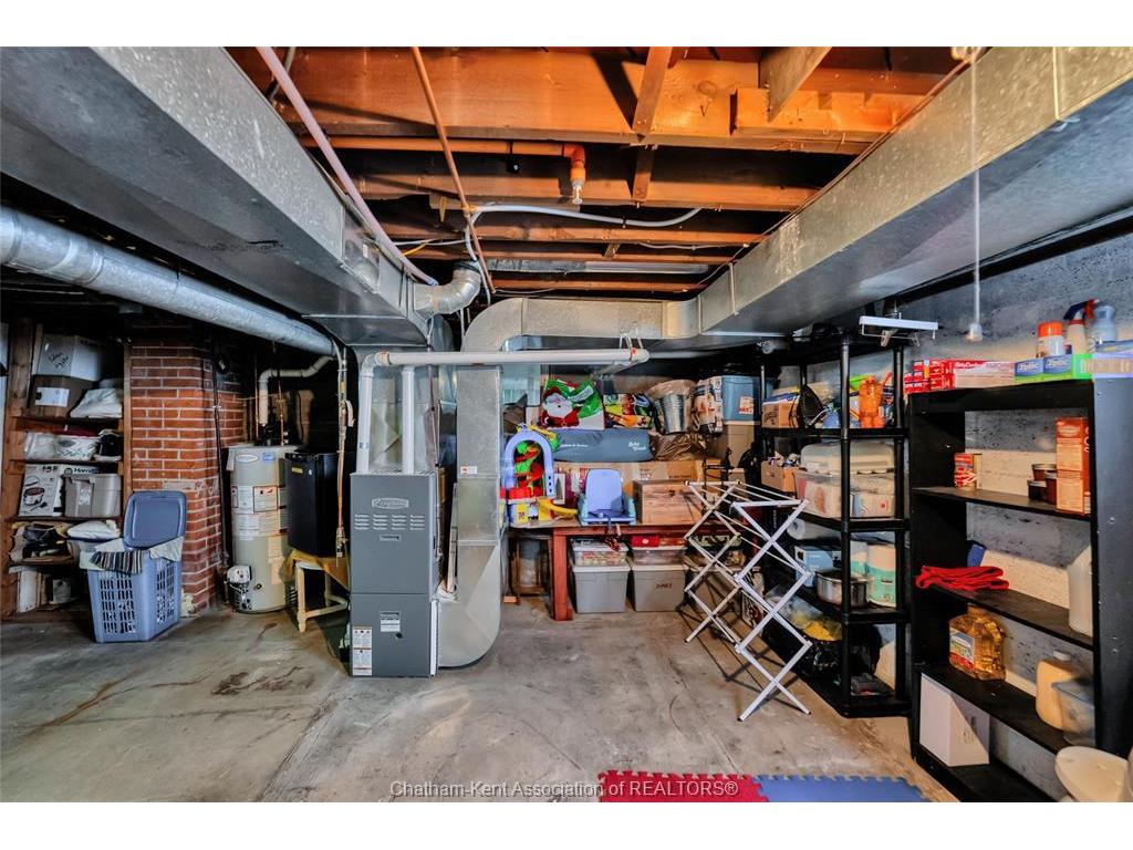 









210-212


Elizabeth

Street,
Chatham,




ON
N7L 2Y7

