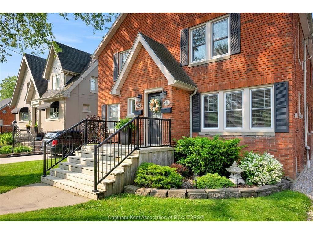 









210-212


Elizabeth

Street,
Chatham,




ON
N7L 2Y7

